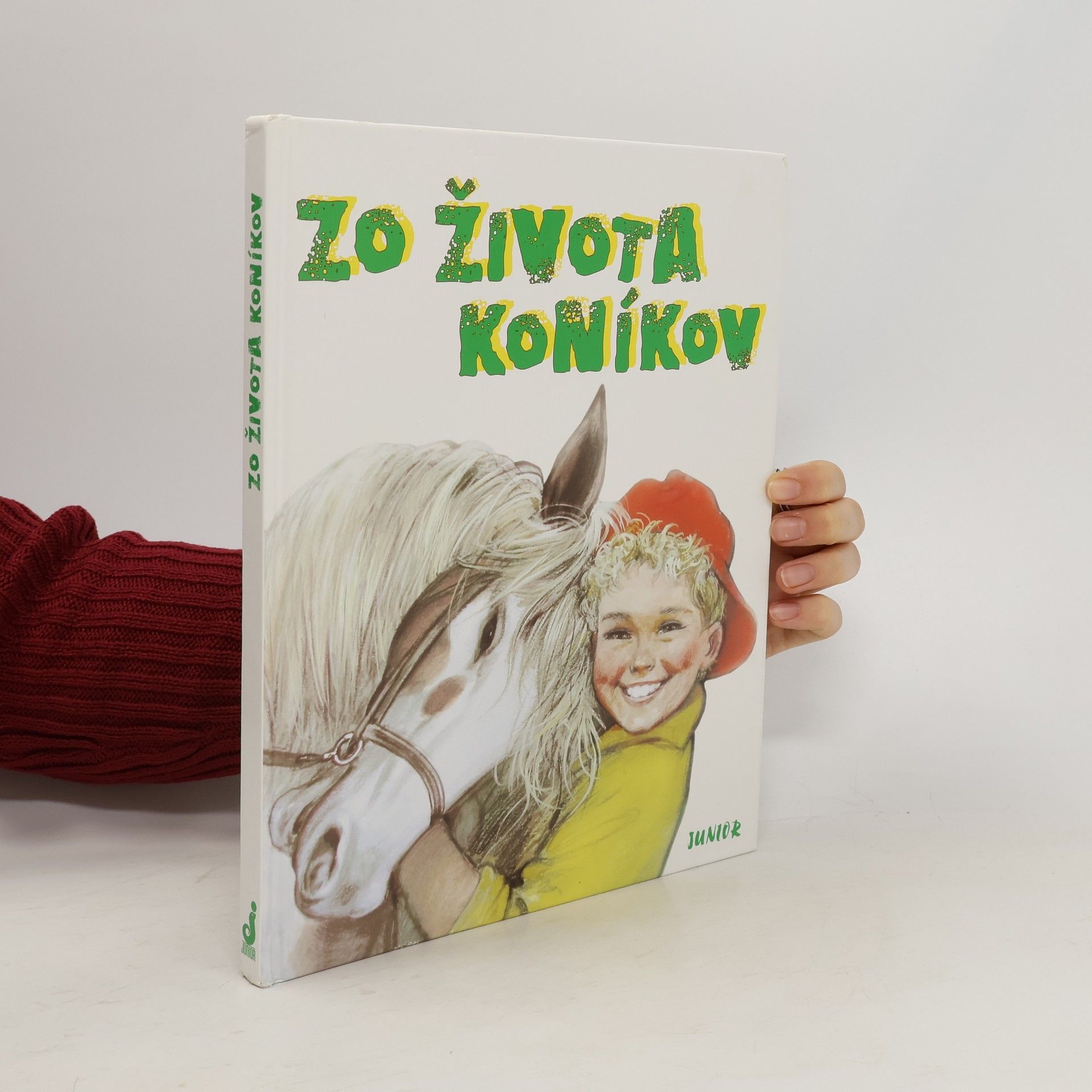 Collectif d'auteurs Zo života koníkov