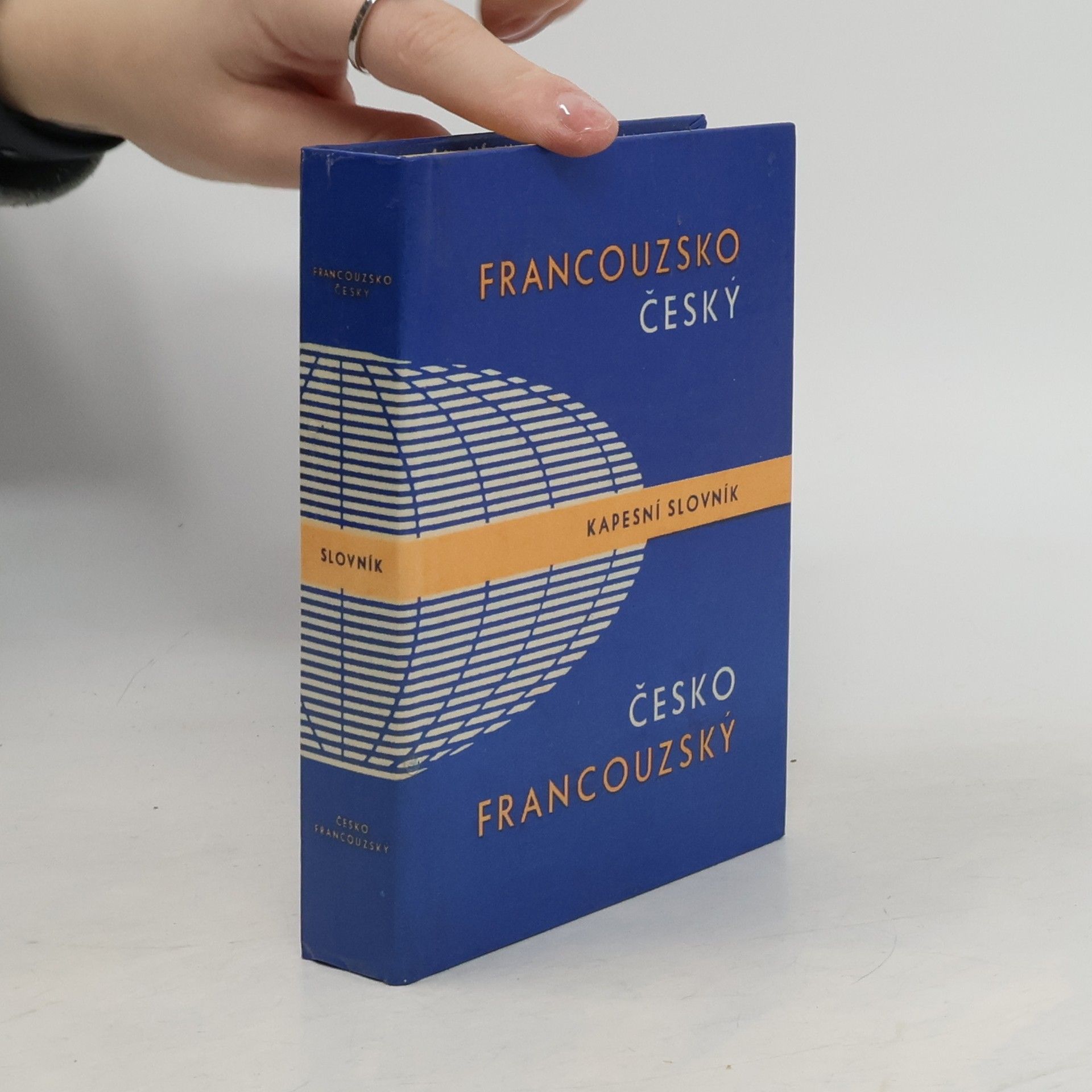 Francouzsko-český a česko-francouzský kapesní slovník