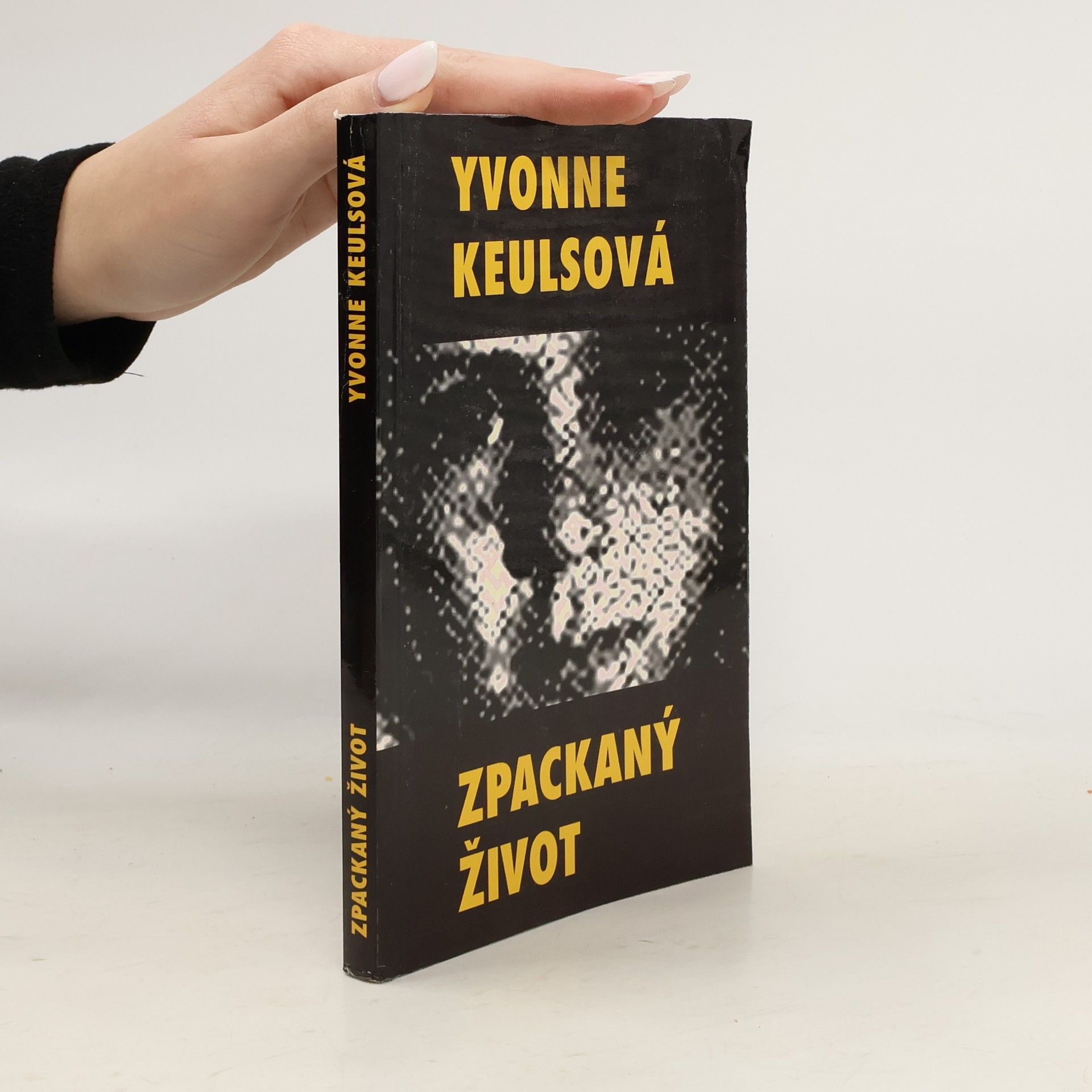 Yvonne Keuls Zpackaný život