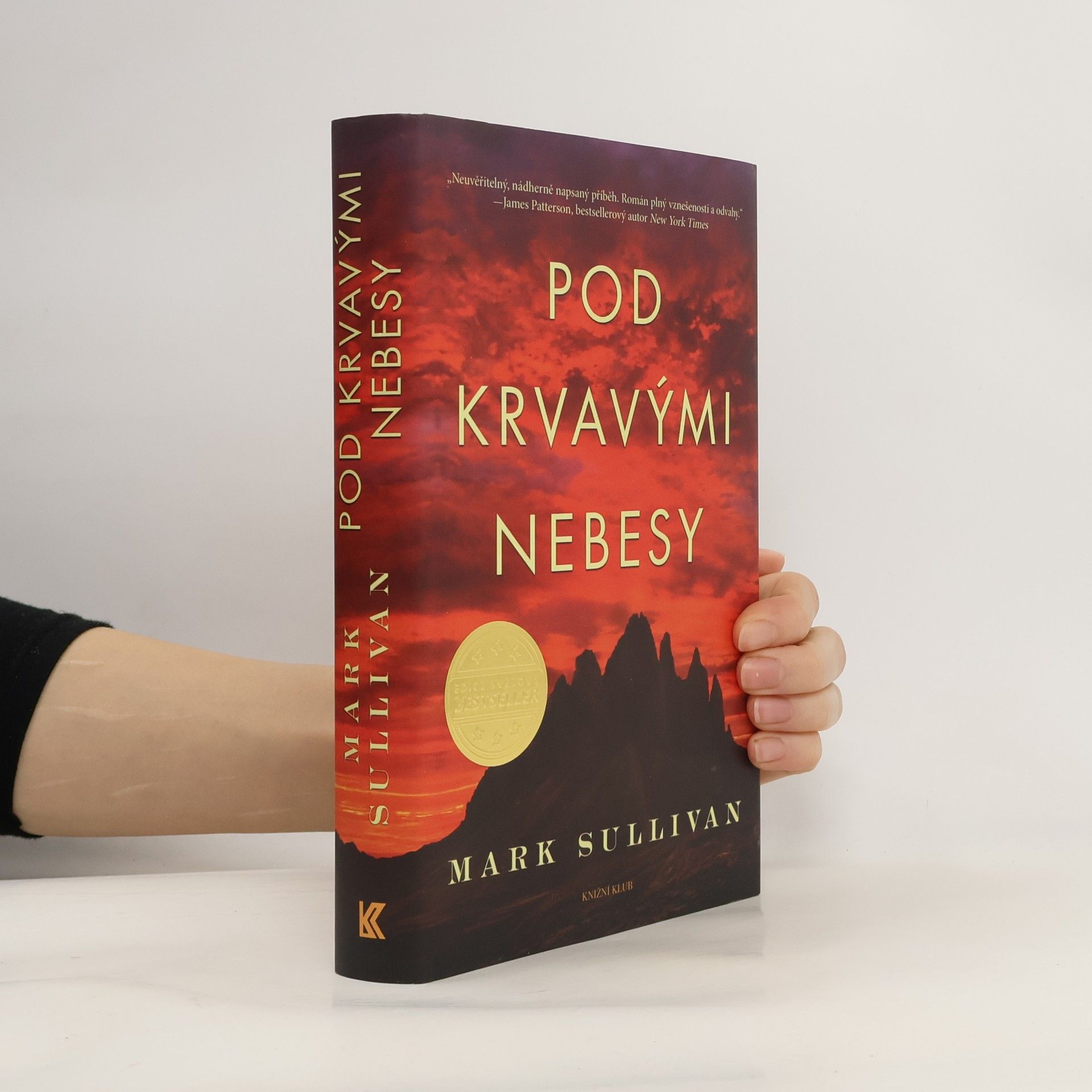 Mark T. Sullivan Pod krvavými nebesy