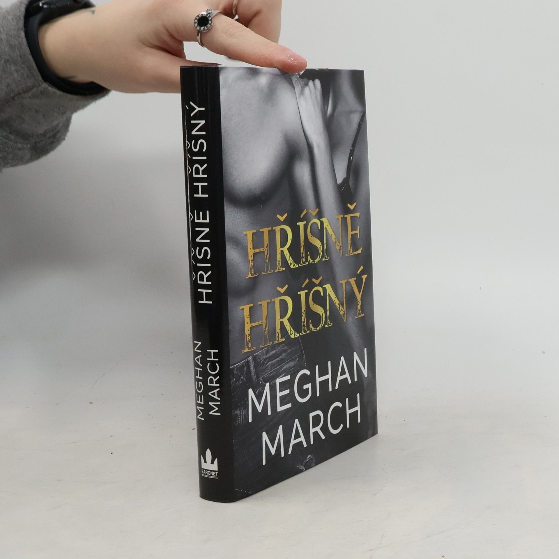 Meghan March Hříšně hříšný