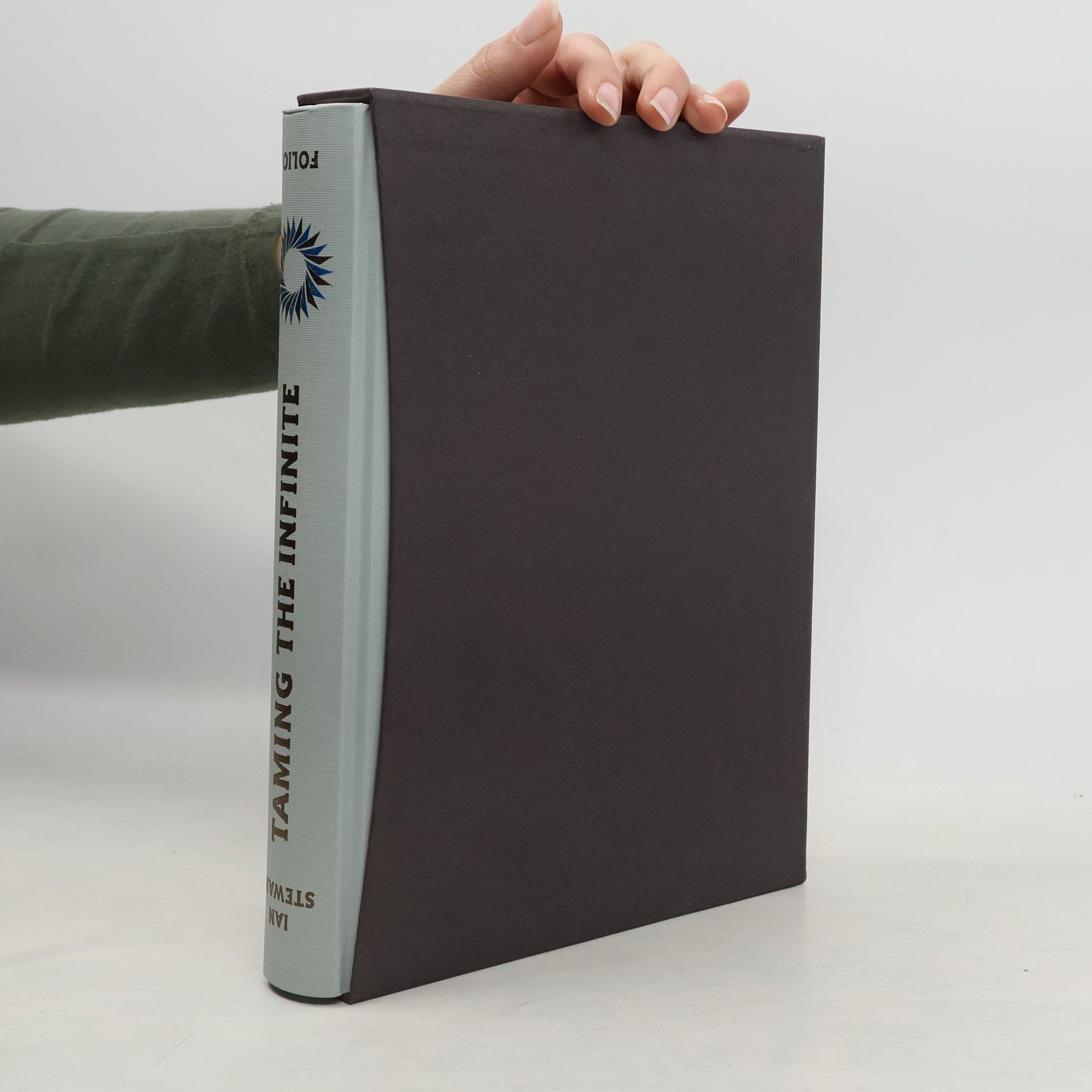 Ian Stewart Taming the infinite : the story of mathematics