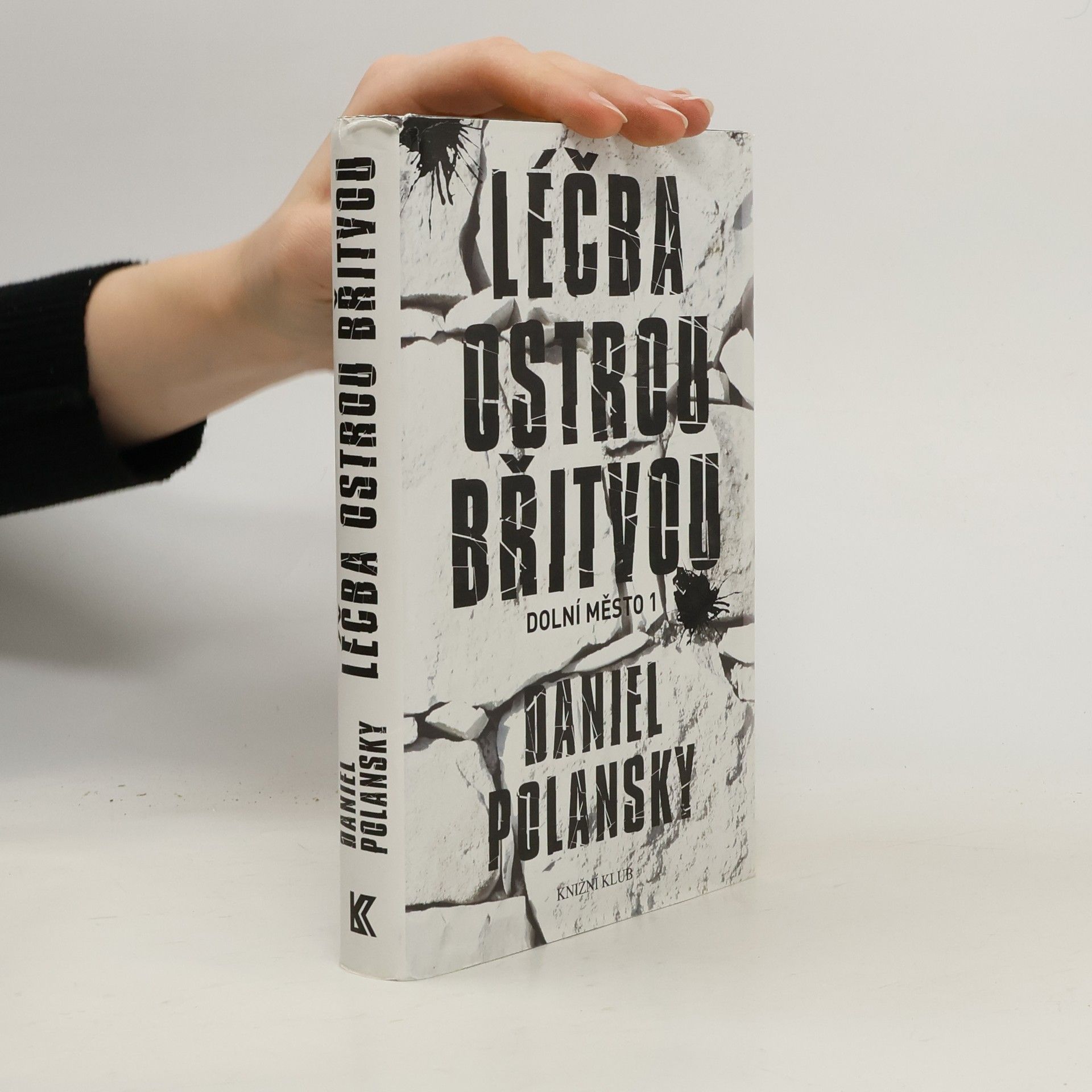 Daniel Polansky Dolní město 1 Léčba ostrou břitvou