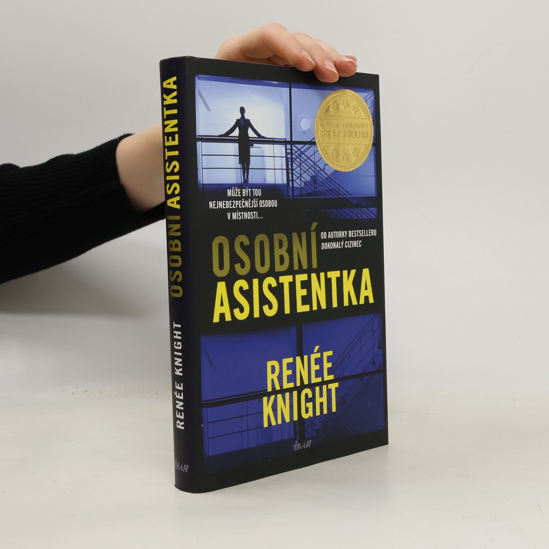 Rene e. Knight Osobní asistentka