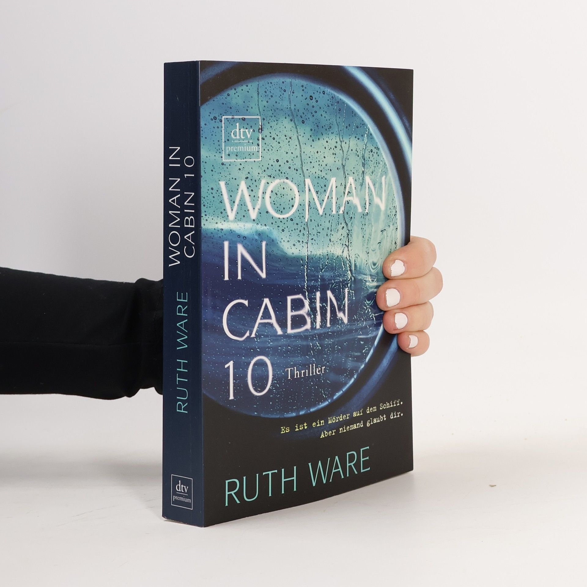 Ruth Ware The woman in cabin 10