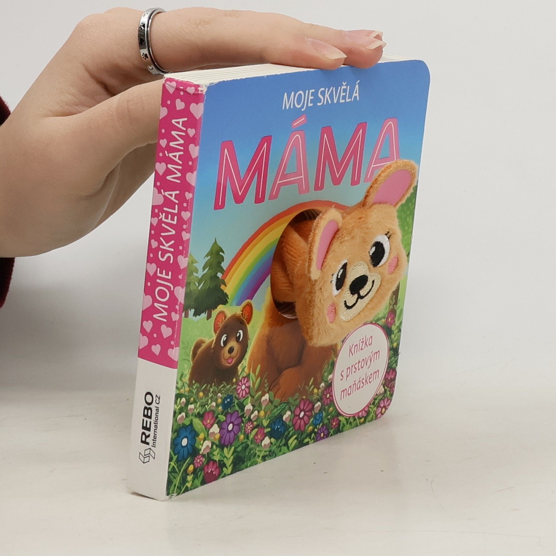 Anna Řebíčková Moje skvělá máma : knížka s prstovým maňáskem