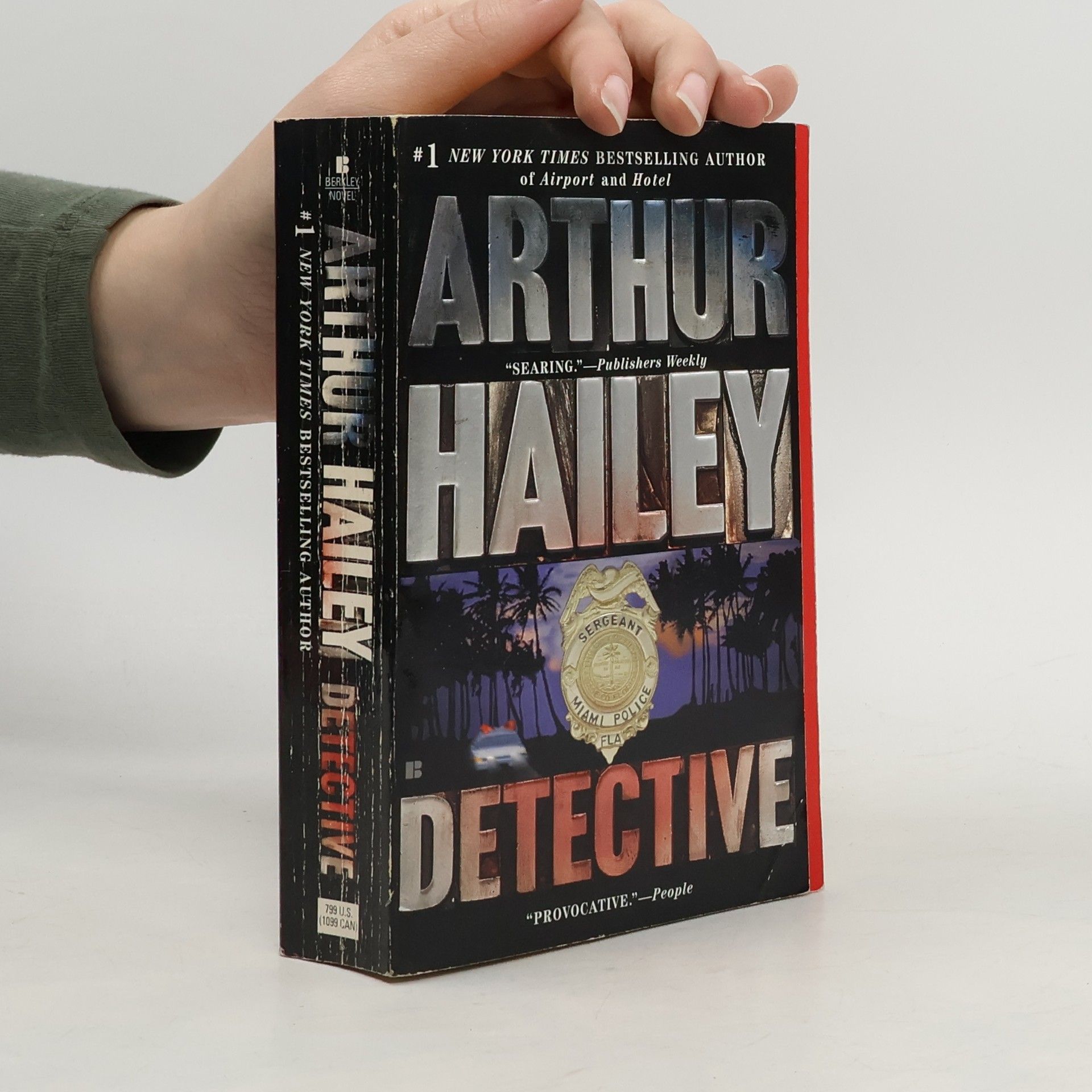 Arthur Hailey Detective