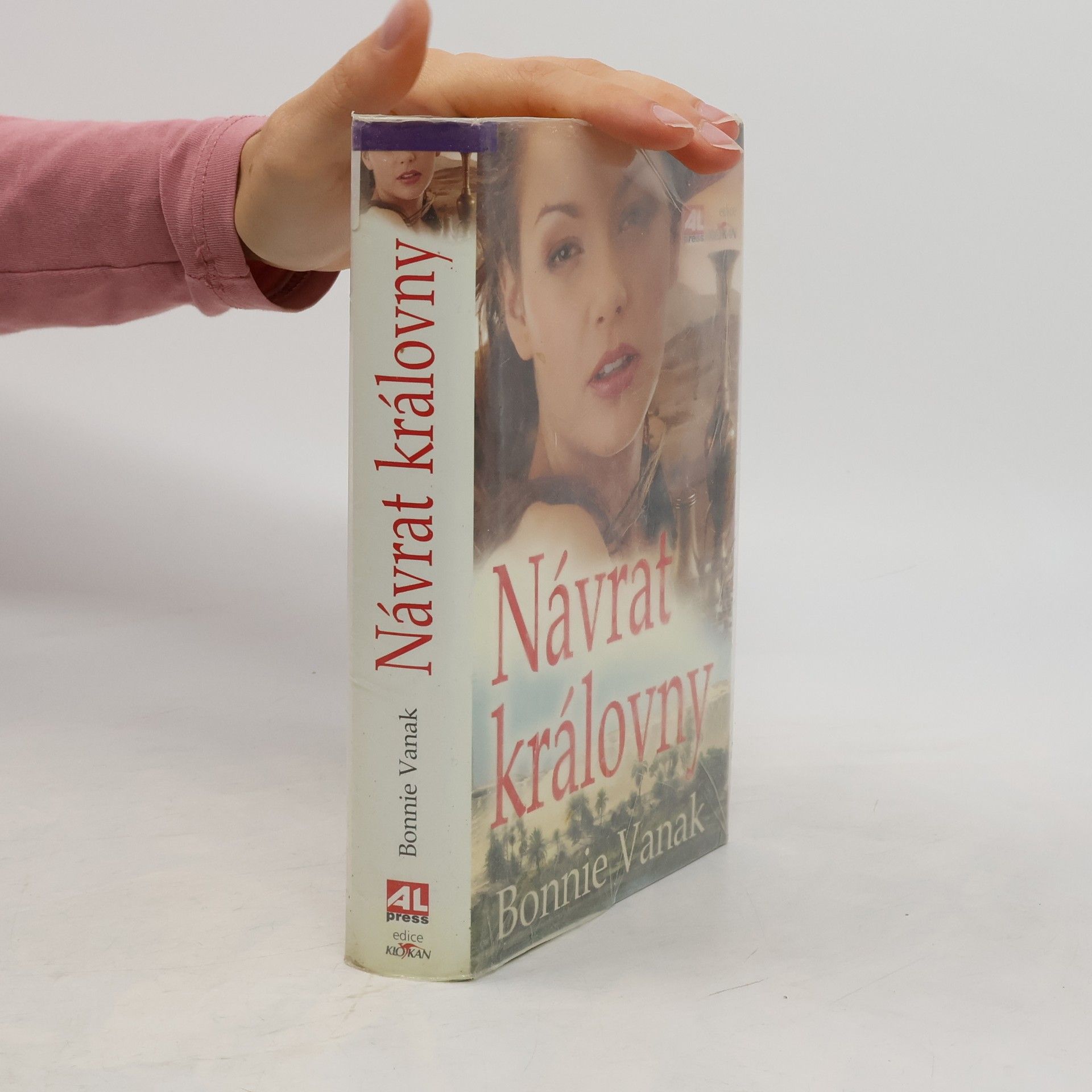 Bonnie Vanak Návrat královny