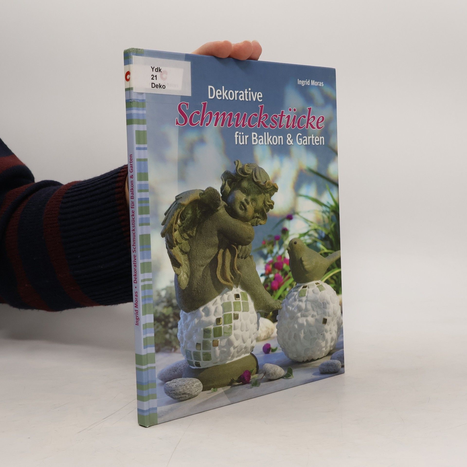 Ingrid Moras Dekorative Schmuckstücke für Balkon & Garten