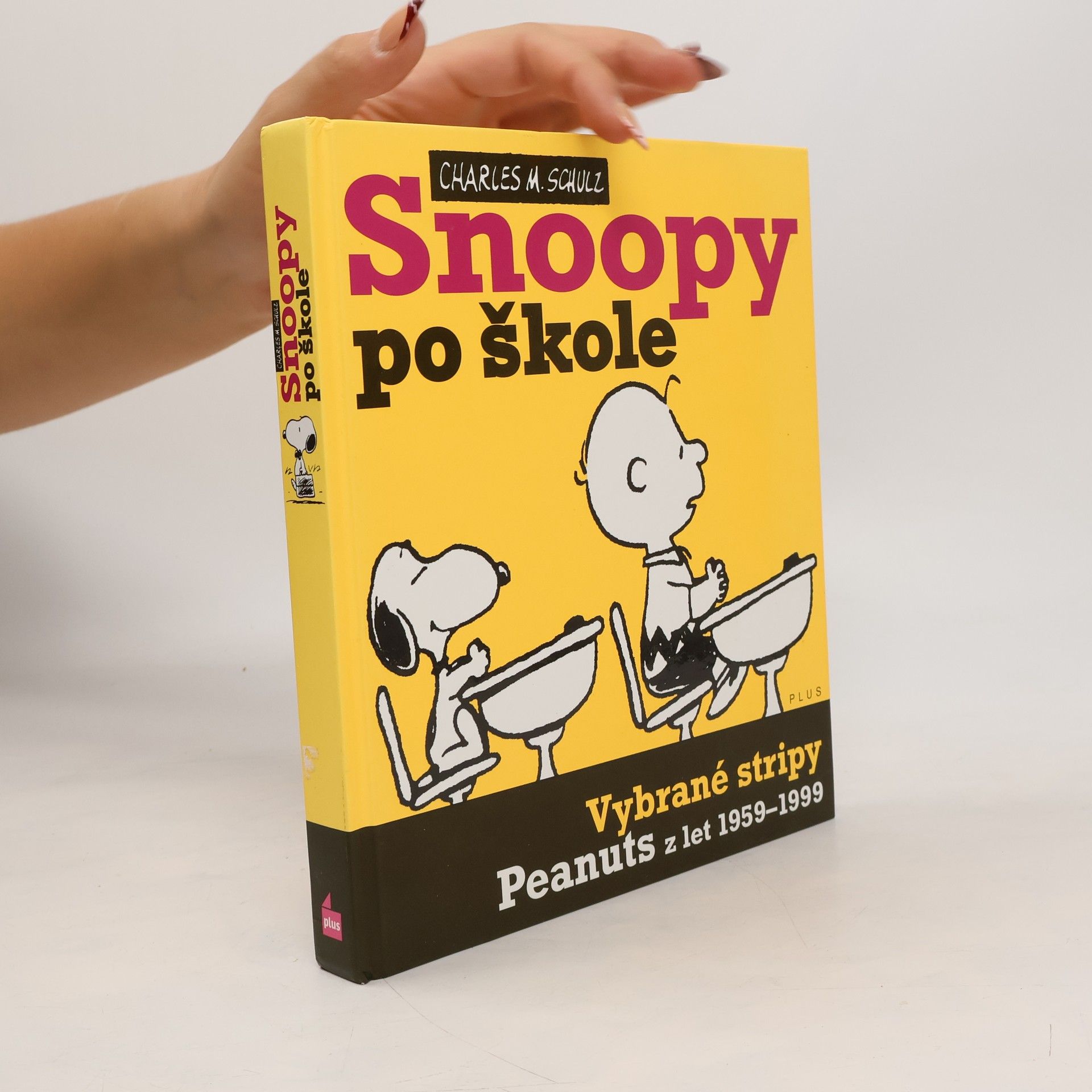 Charles Shulz Snoopy po škole