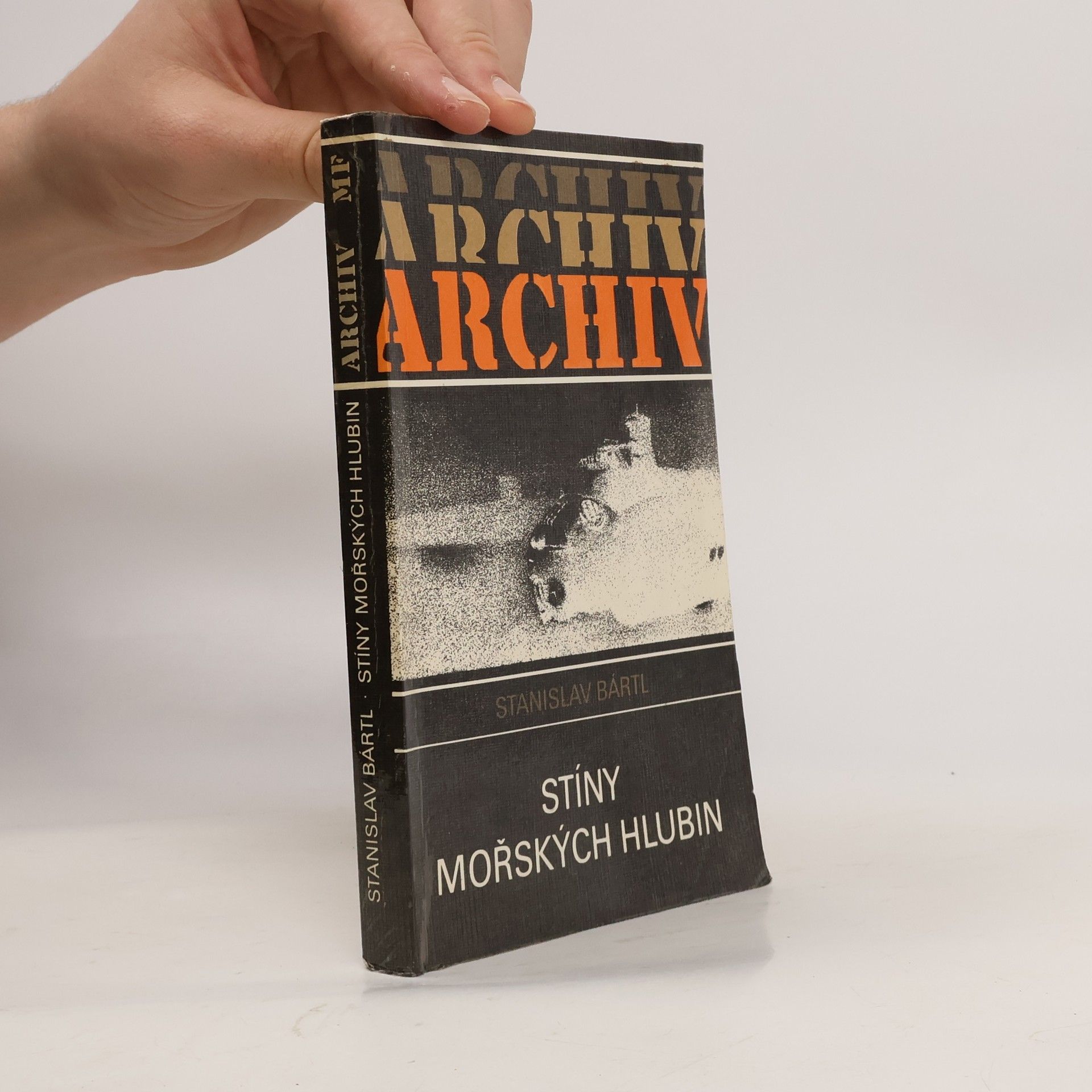 Stanislav Bártl Stíny mořských hlubin