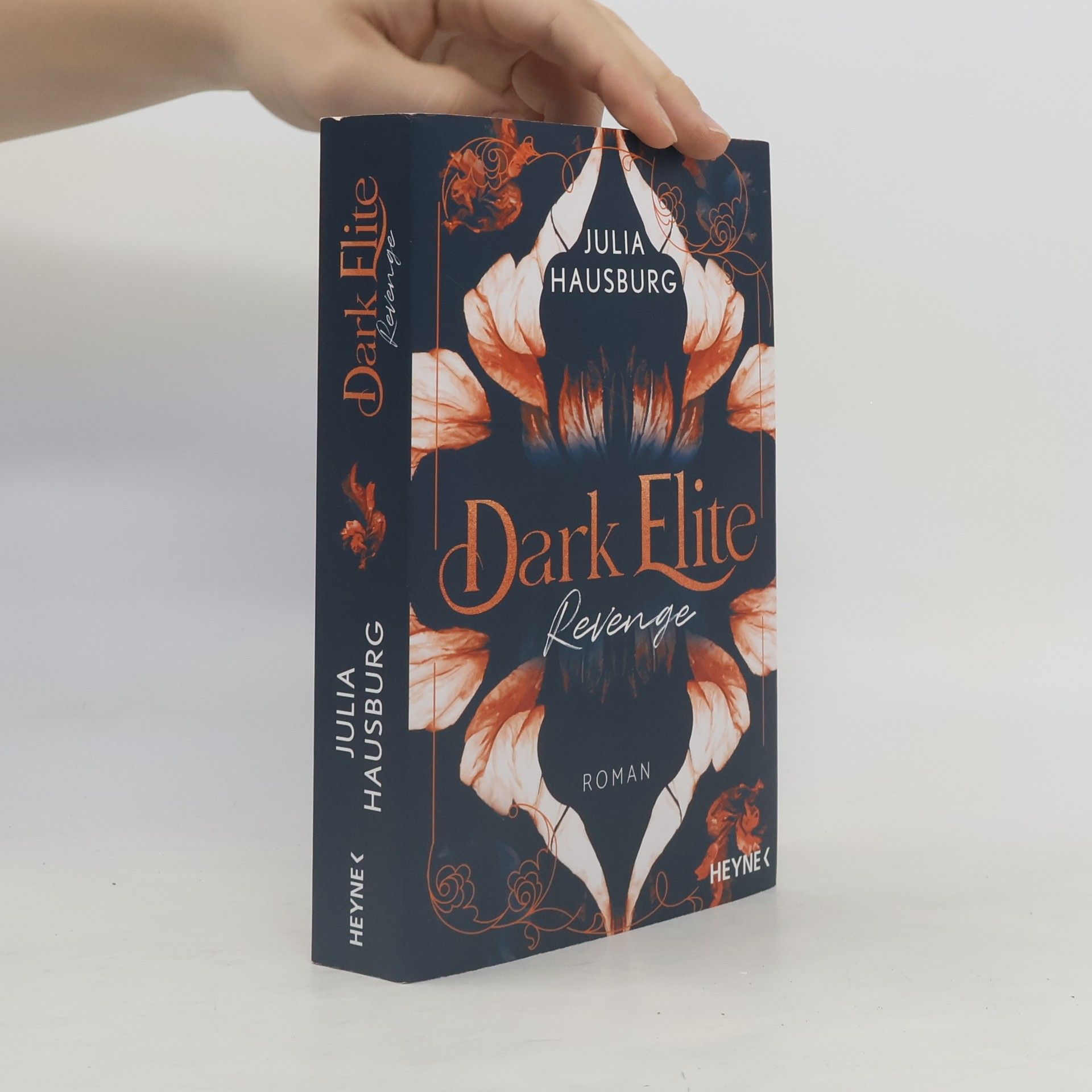 Julia Hausburg Dark Elite – Revenge