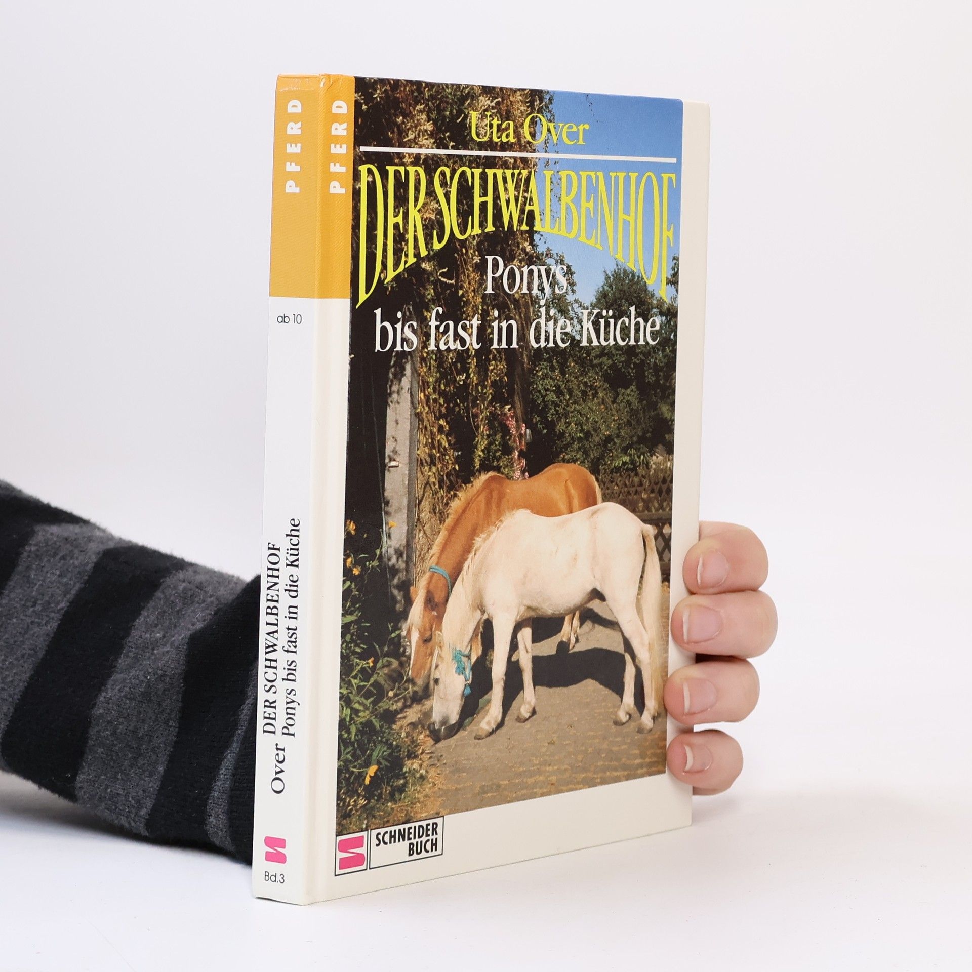 Uta Over Ponys bis fast in die Küche