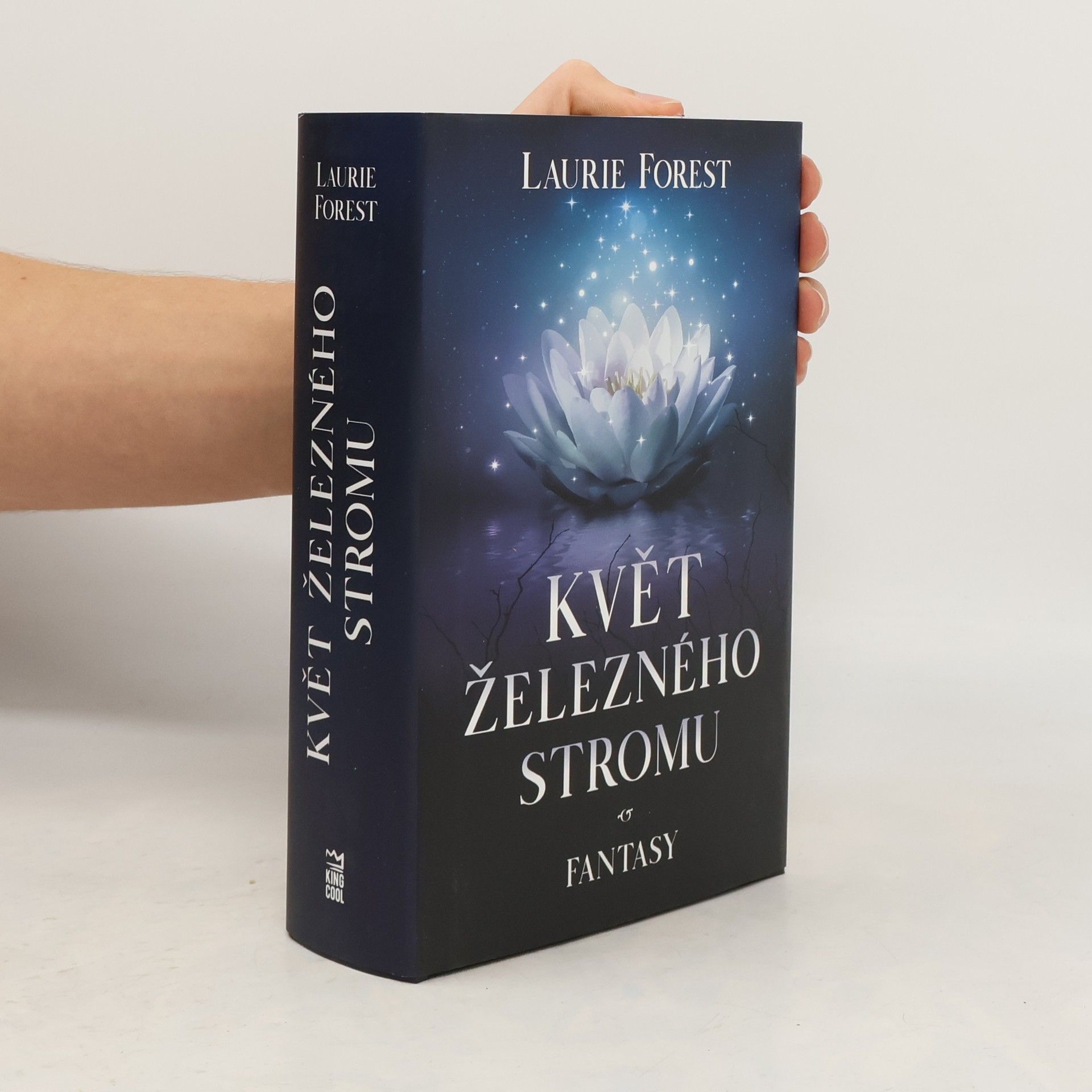 Laurie Forest Květ železného stromu