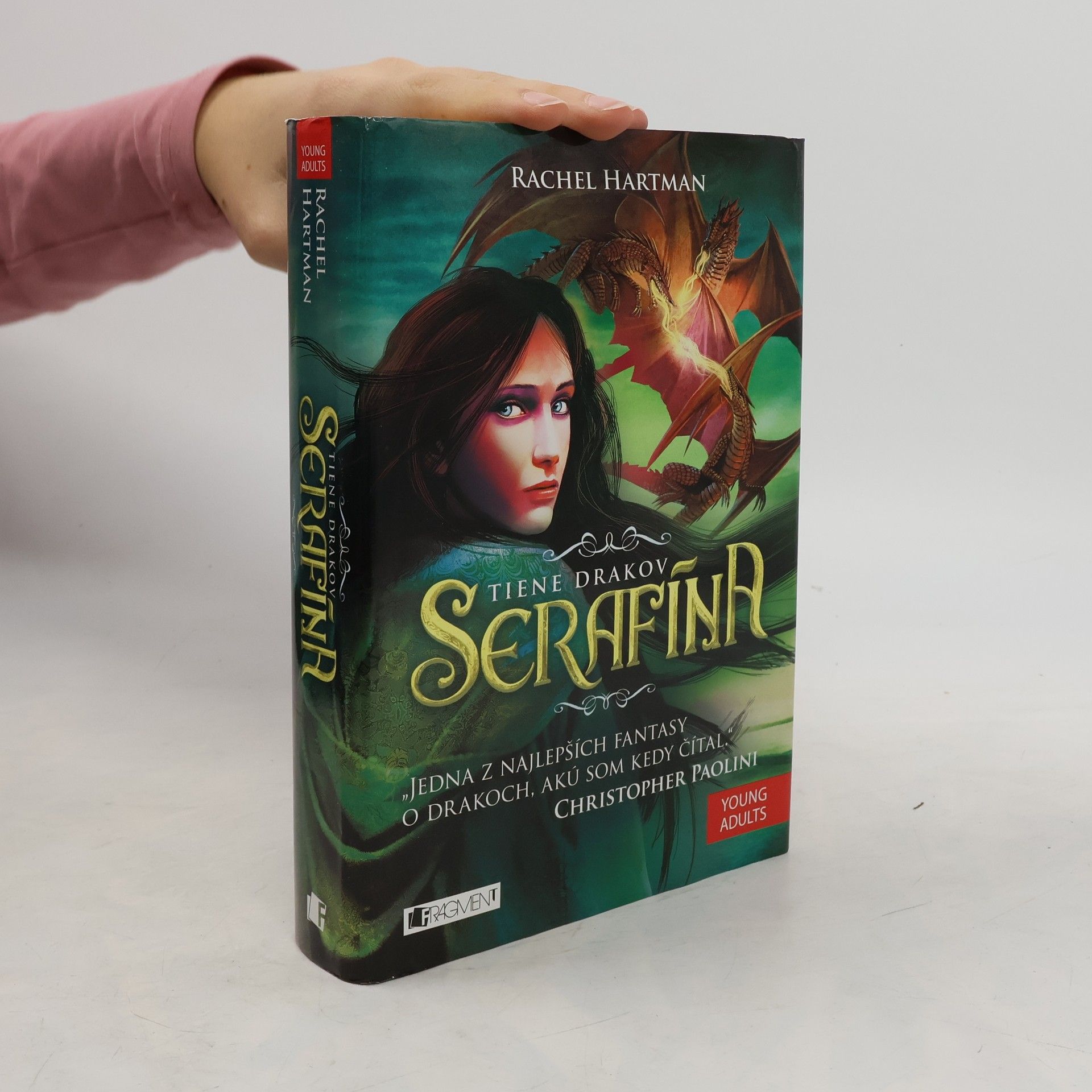 Rachel Hartman Serafína. Tiene drakov