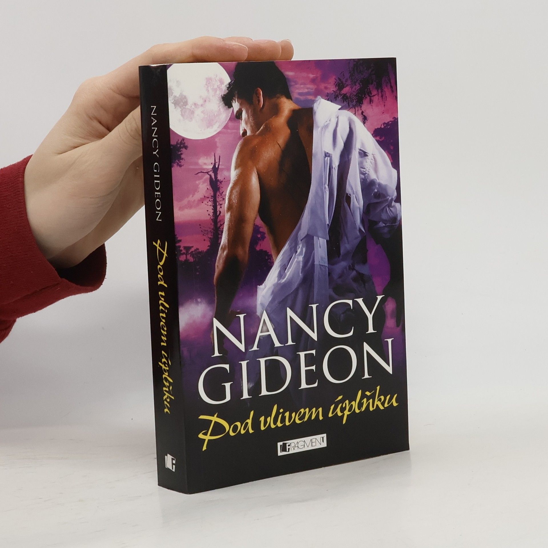 Nancy Gideon Pod vlivem úplňku