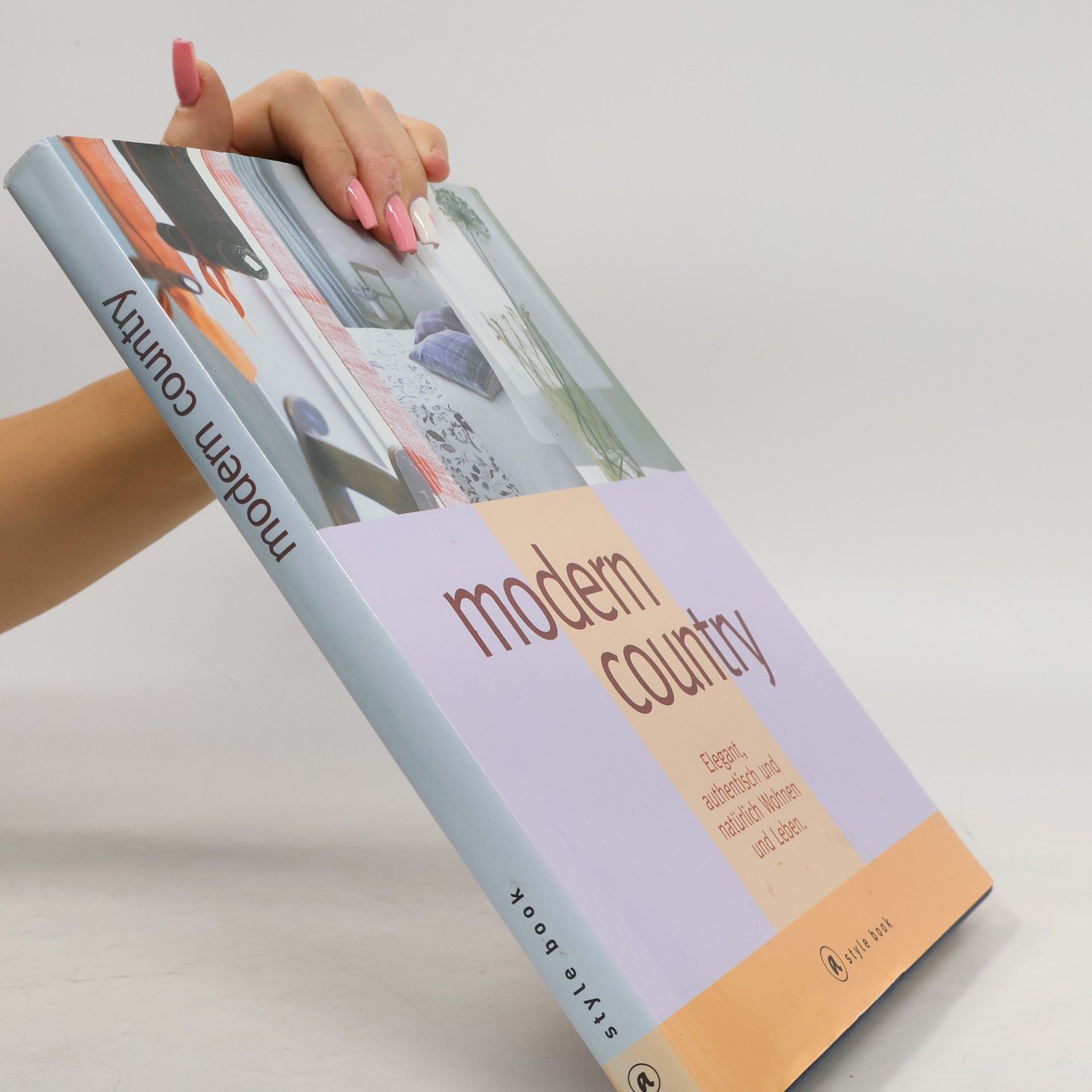 Various authors Modern Country. Elegant, authentisch und natürlich Wohnen und Leben