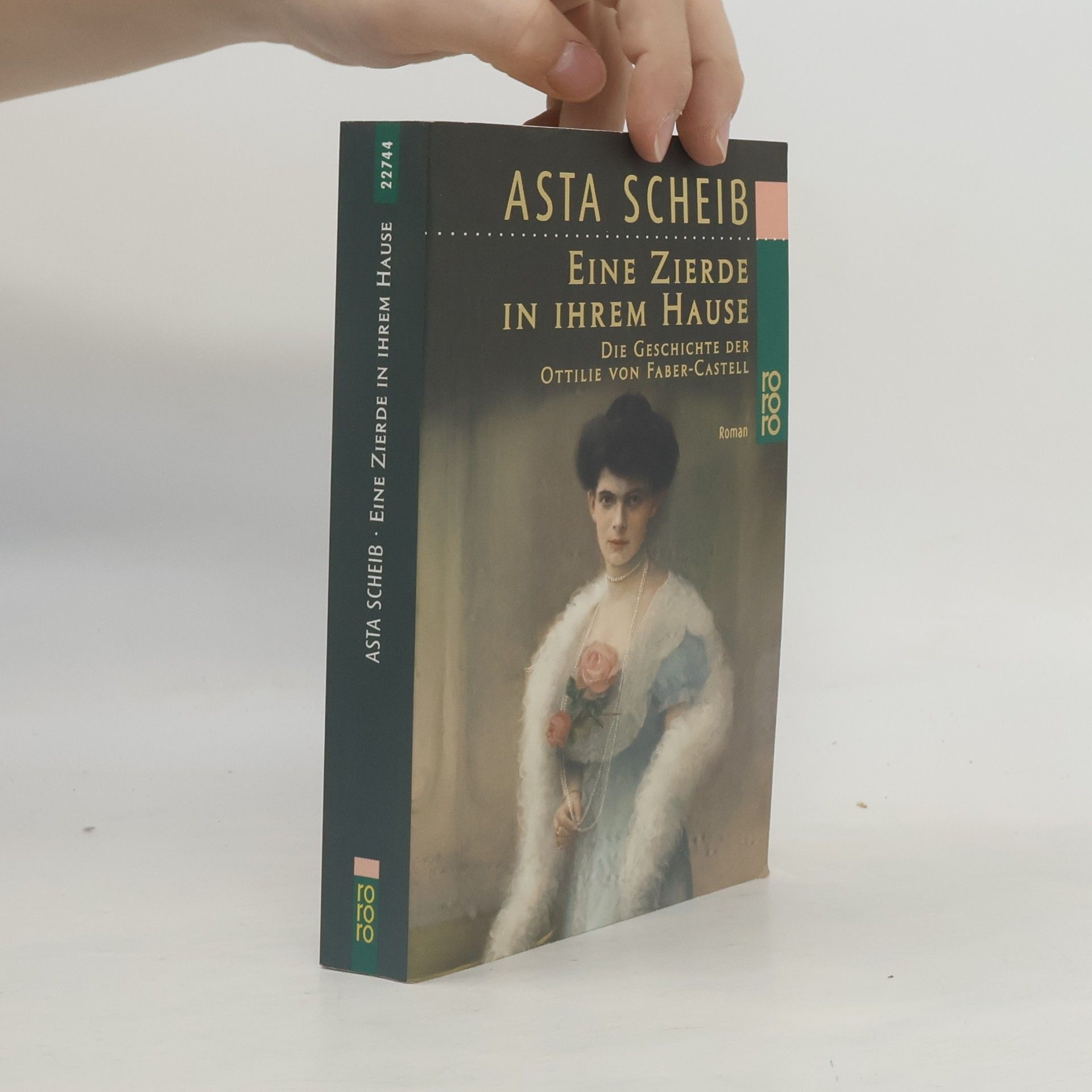 Asta Scheib Eine Zierde in ihrem Hause