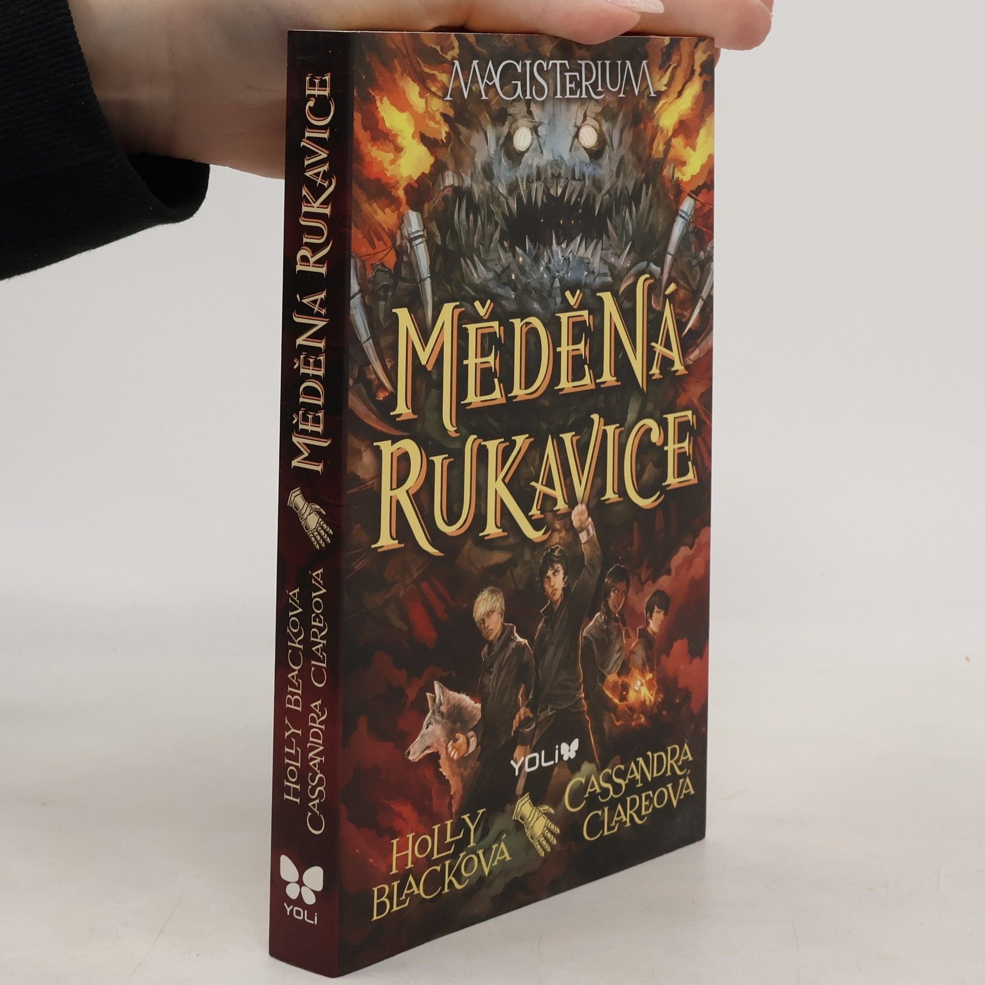 Magisterium. Měděná rukavice.