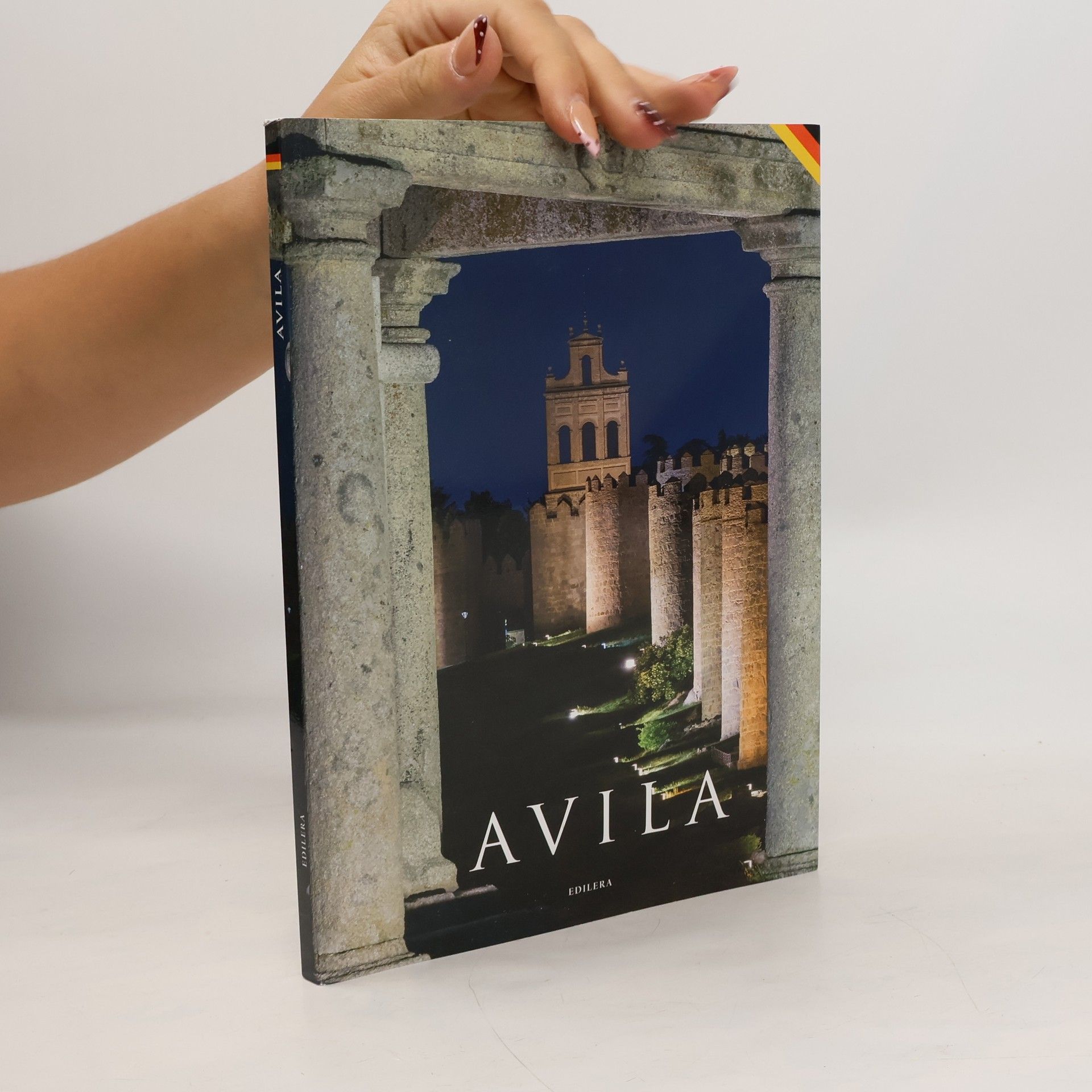 Laura Illana Gutie rrez Ávila