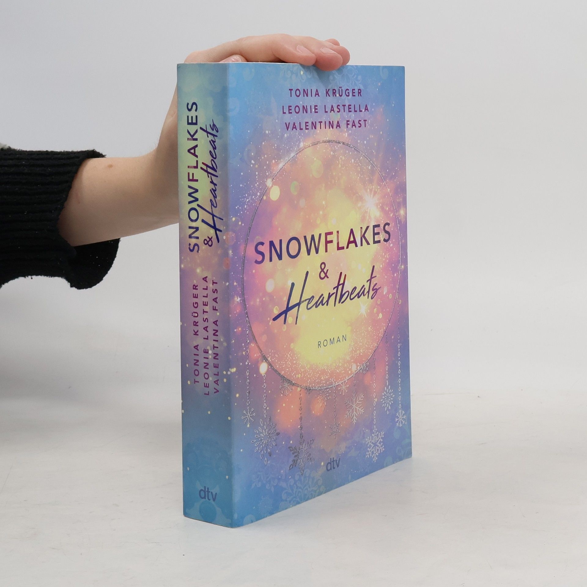 Tonia Krüger Snowflakes and Heartbeats. Roman