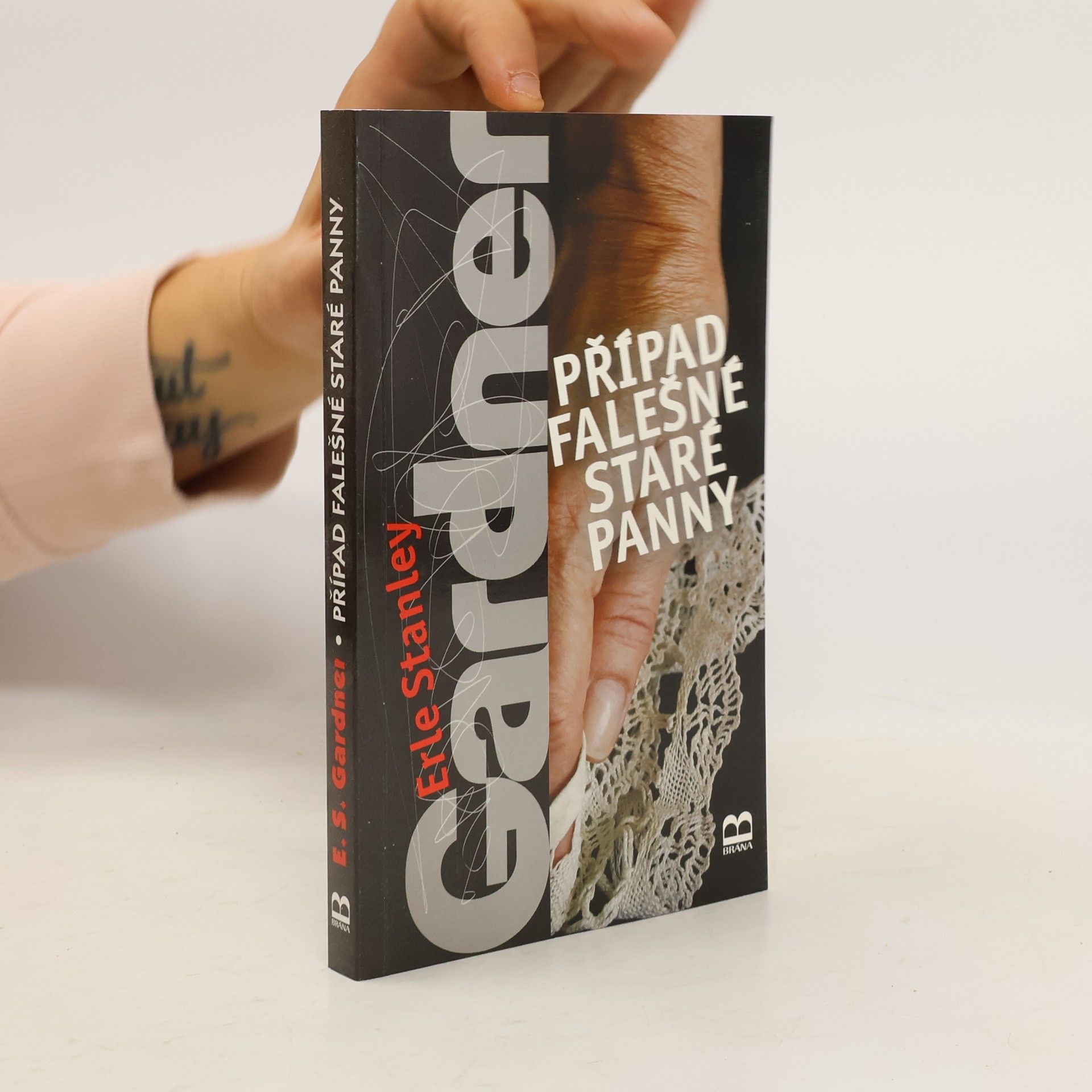 Erle Stanley Gardner Případ falešné staré panny