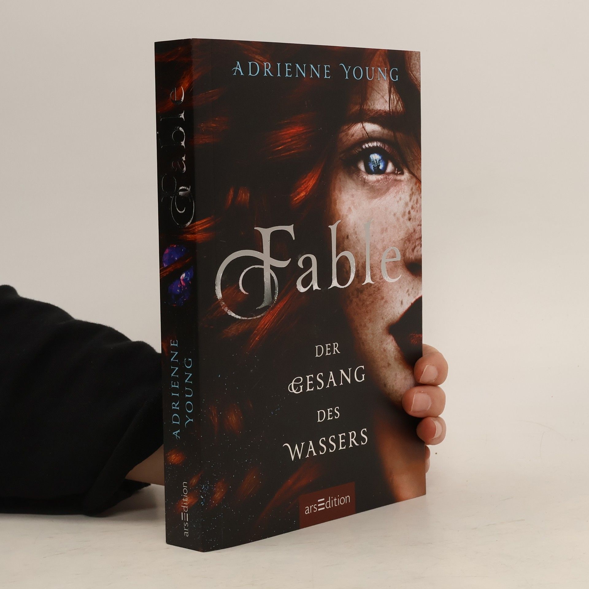 Adrienne Young Fable - Der Gesang des Wassers (Fable 1)