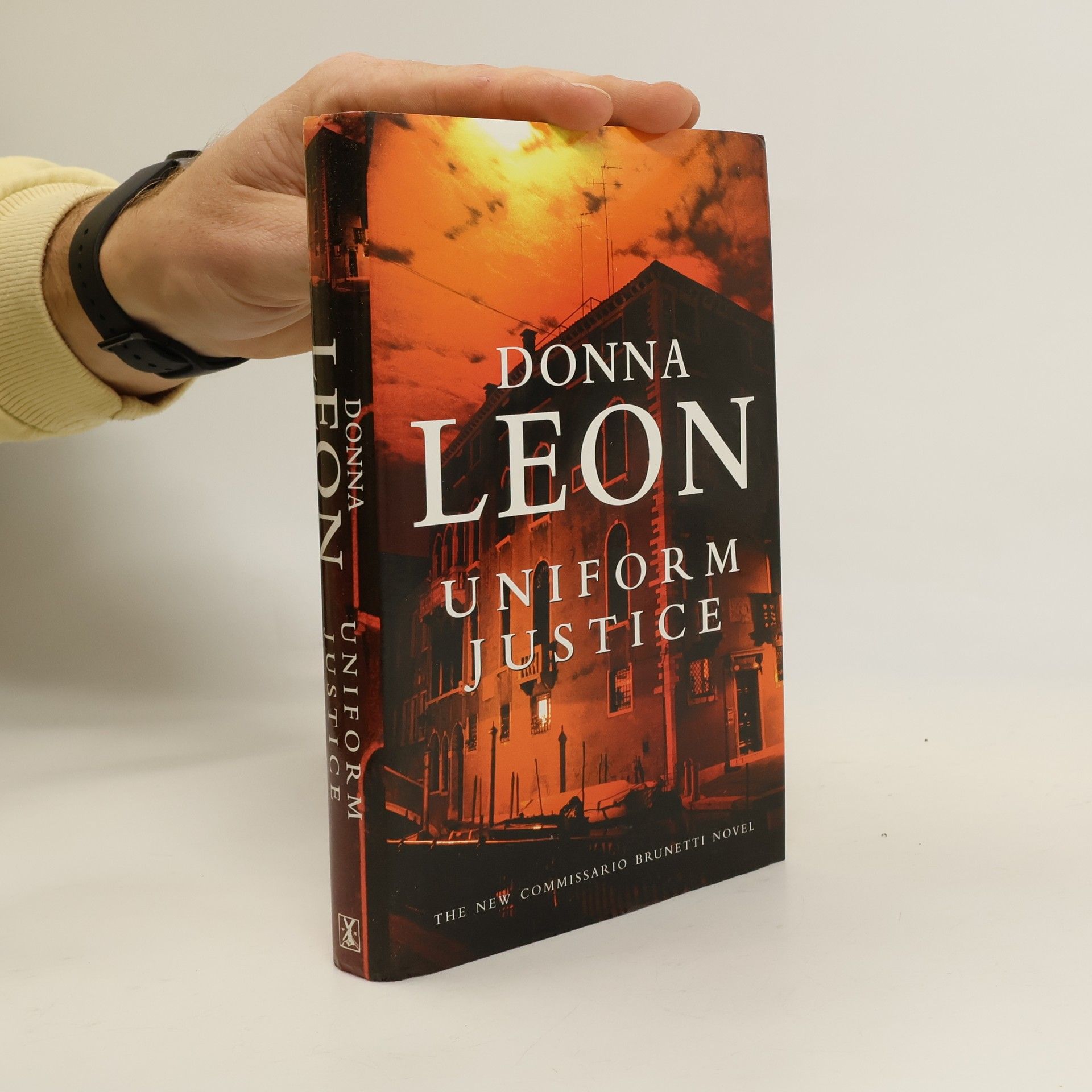 Donna Leon Uniform Justice