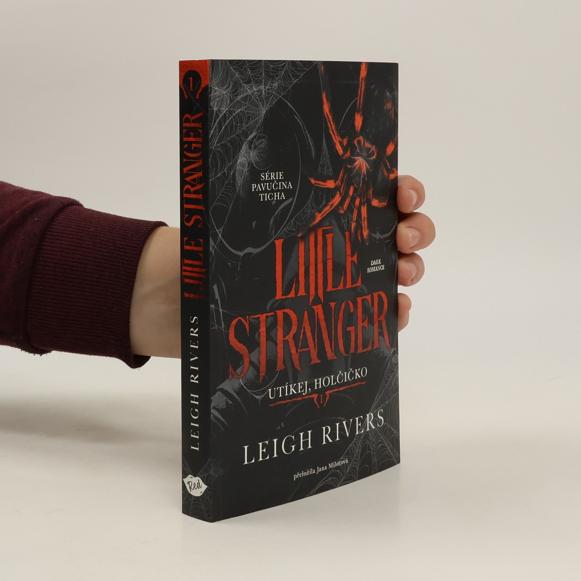 Little Stranger Utíkej, holčičko