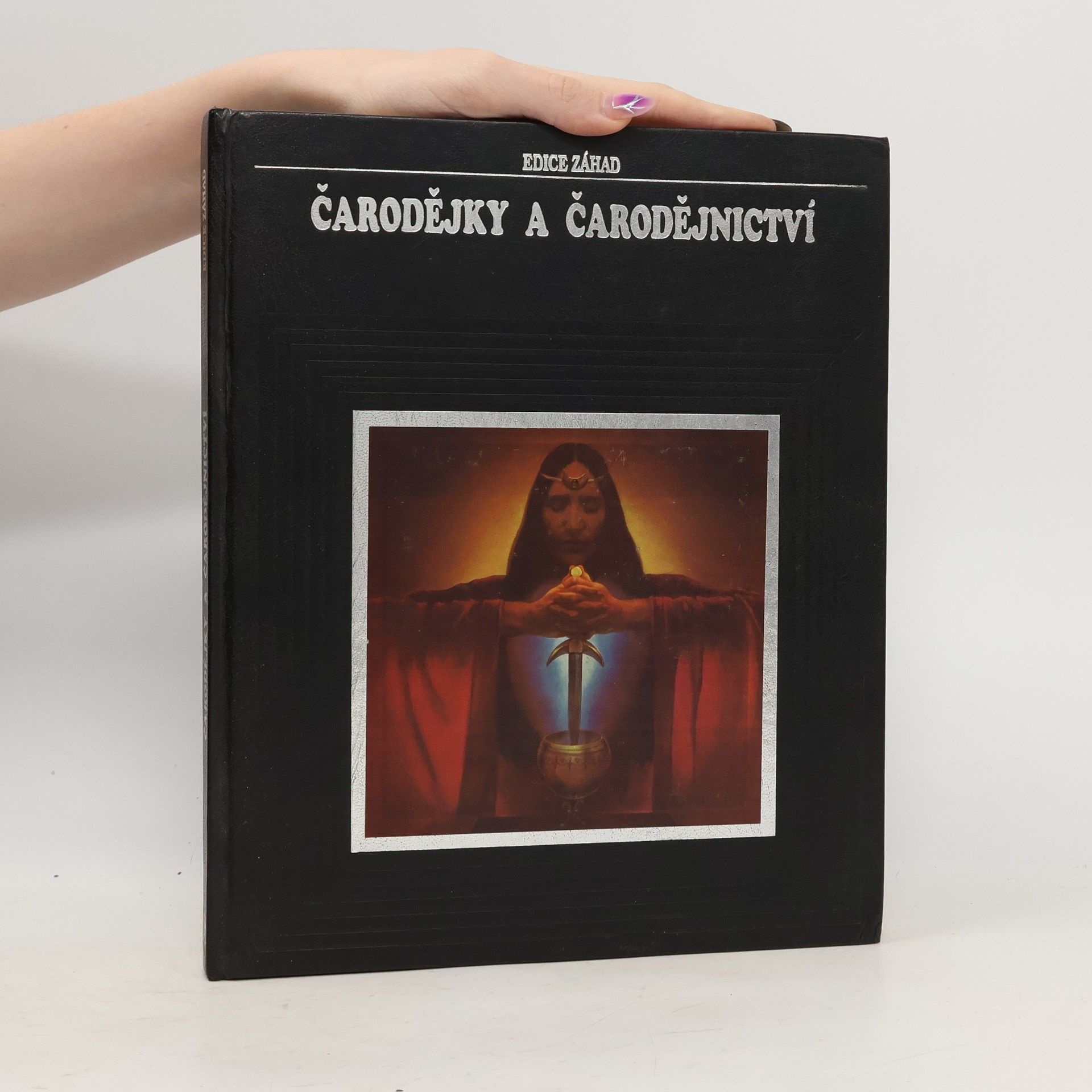 Janet P. Cave Čarodějky a čarodějnictví