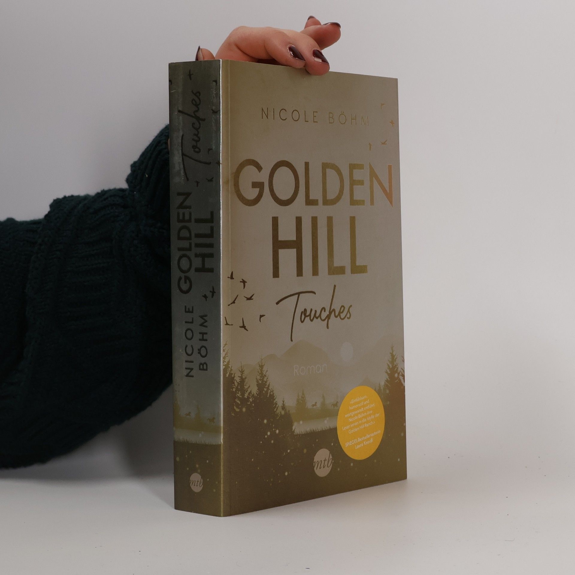 Nicole Böhm Golden Hill Touches