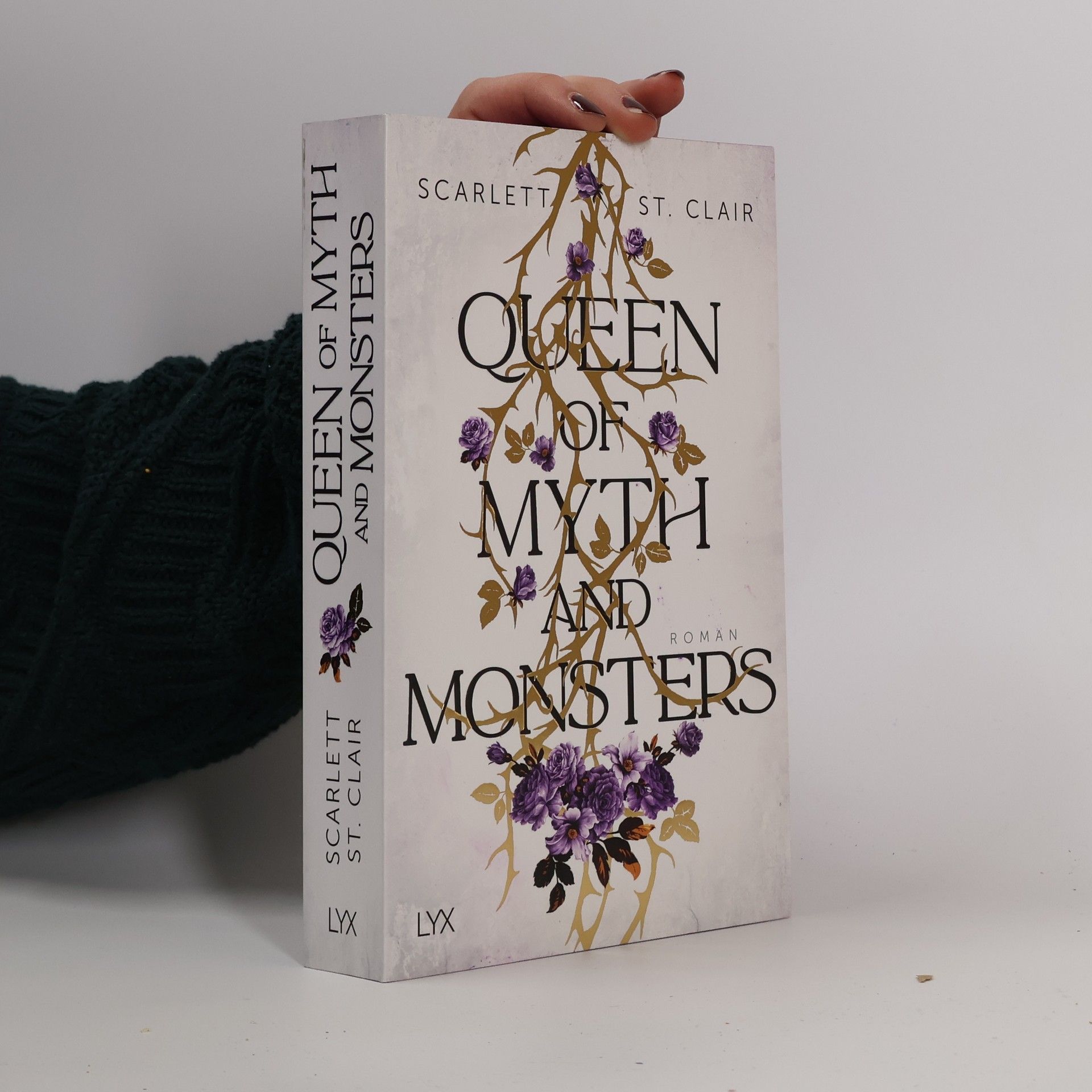 Scarlett St. Clair Queen of Myth and Monsters