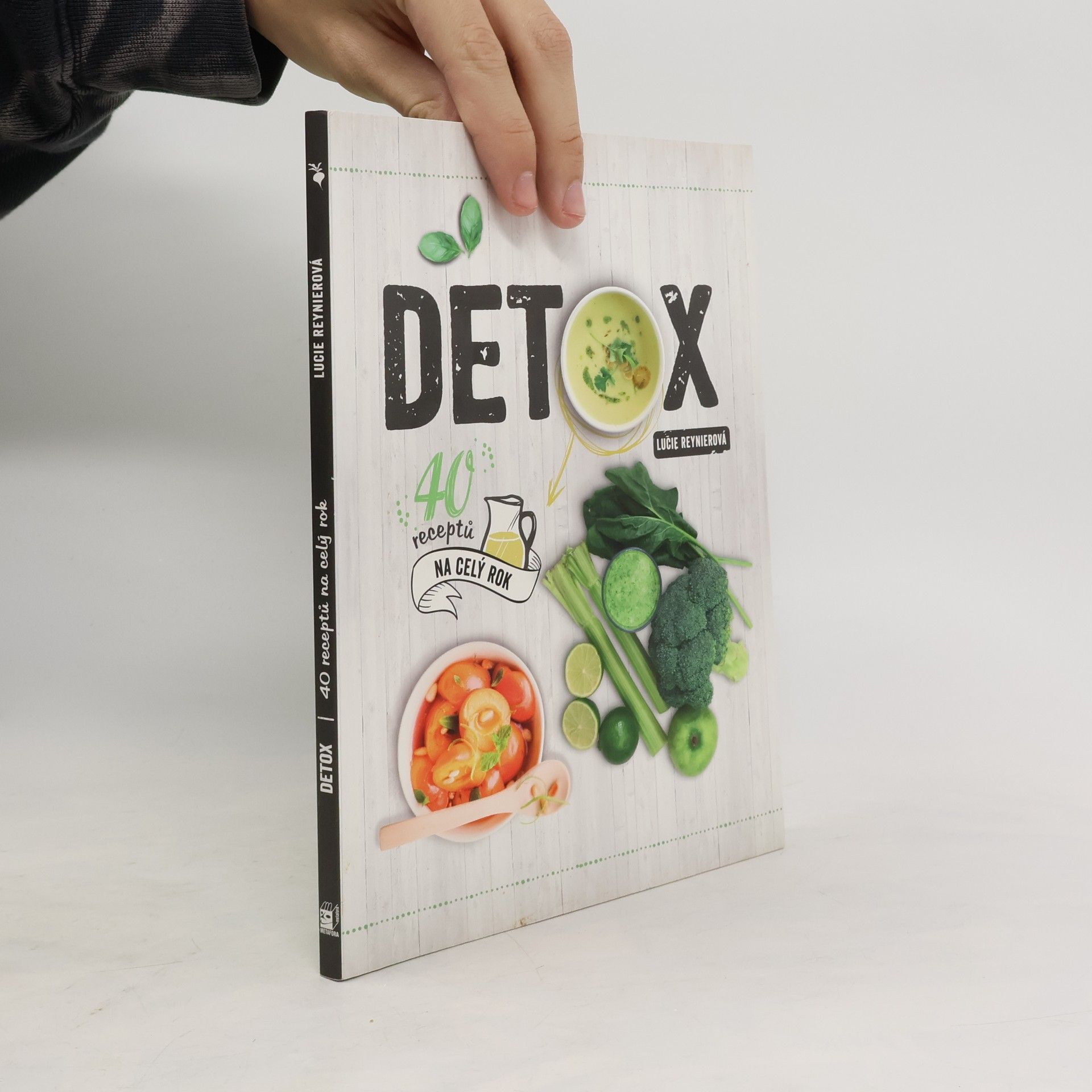 Kateřina Neveu Detox: 40 receptů na celý rok