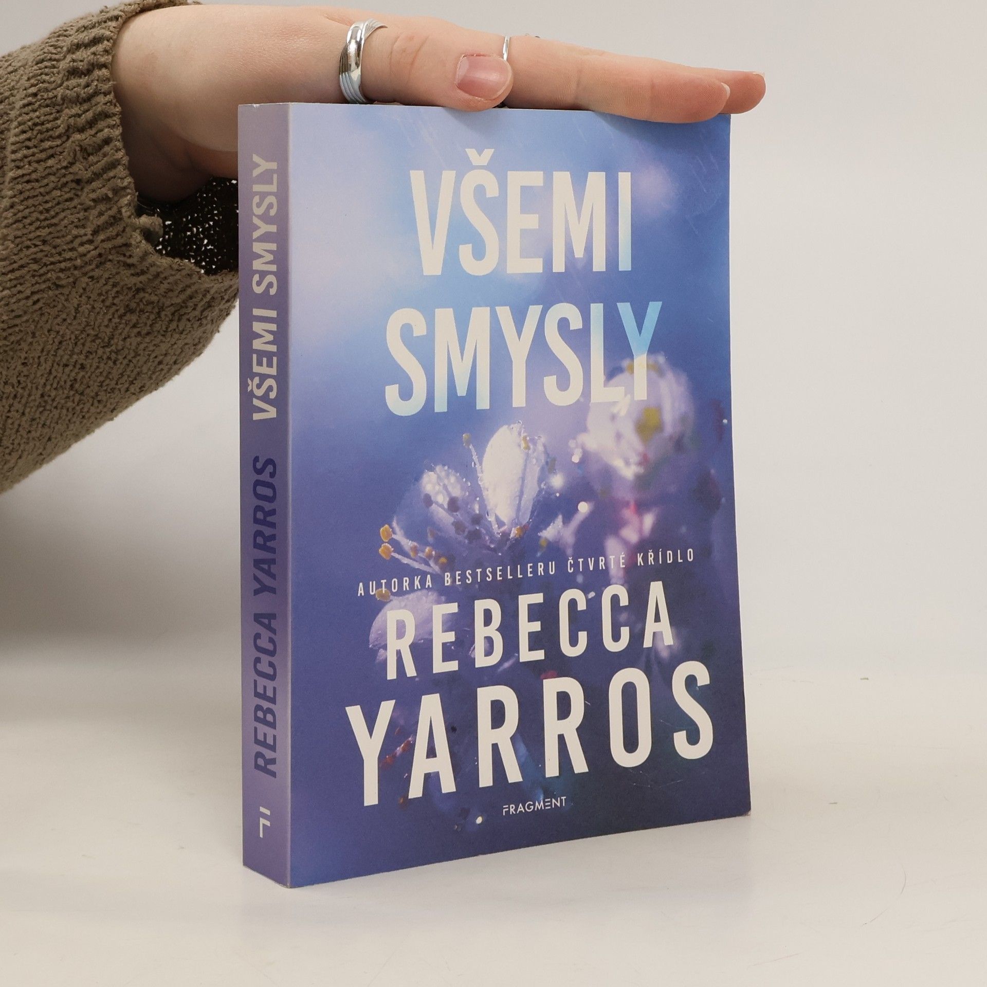 Rebecca Yarros Všemi smysly