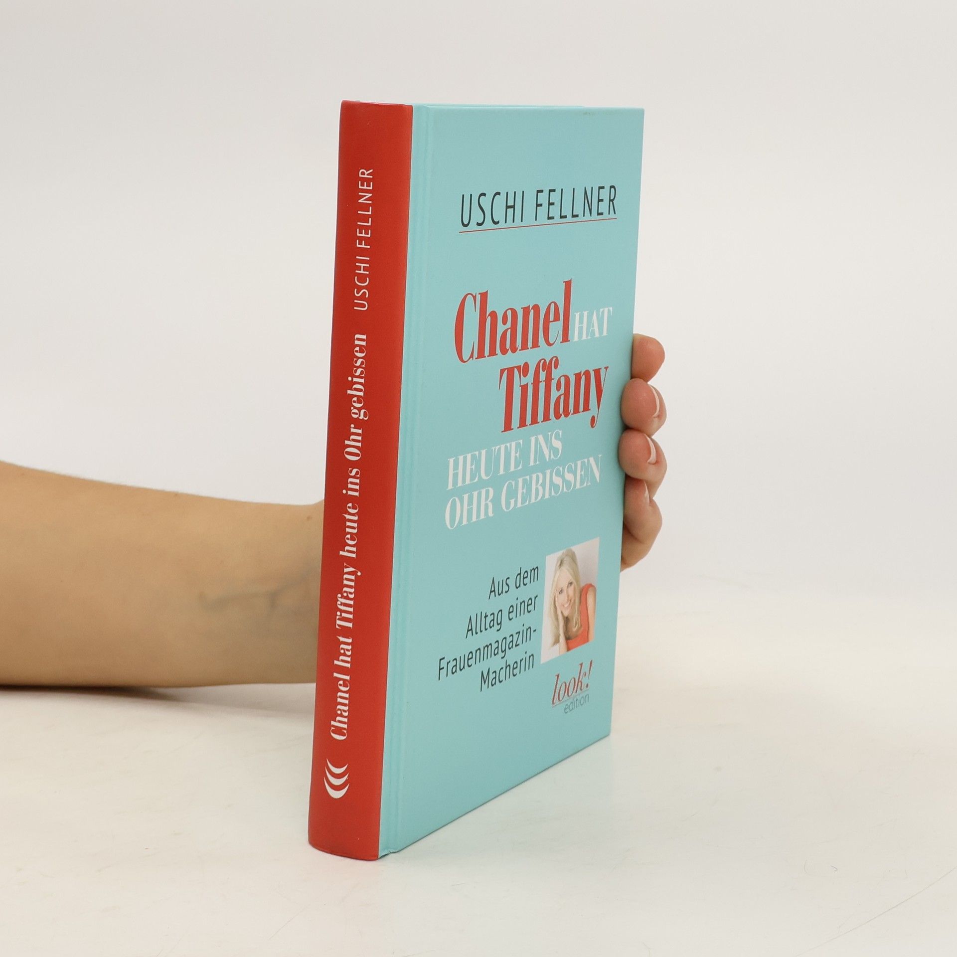 Chanel hat Tiffany heute ins Ohr gebissen