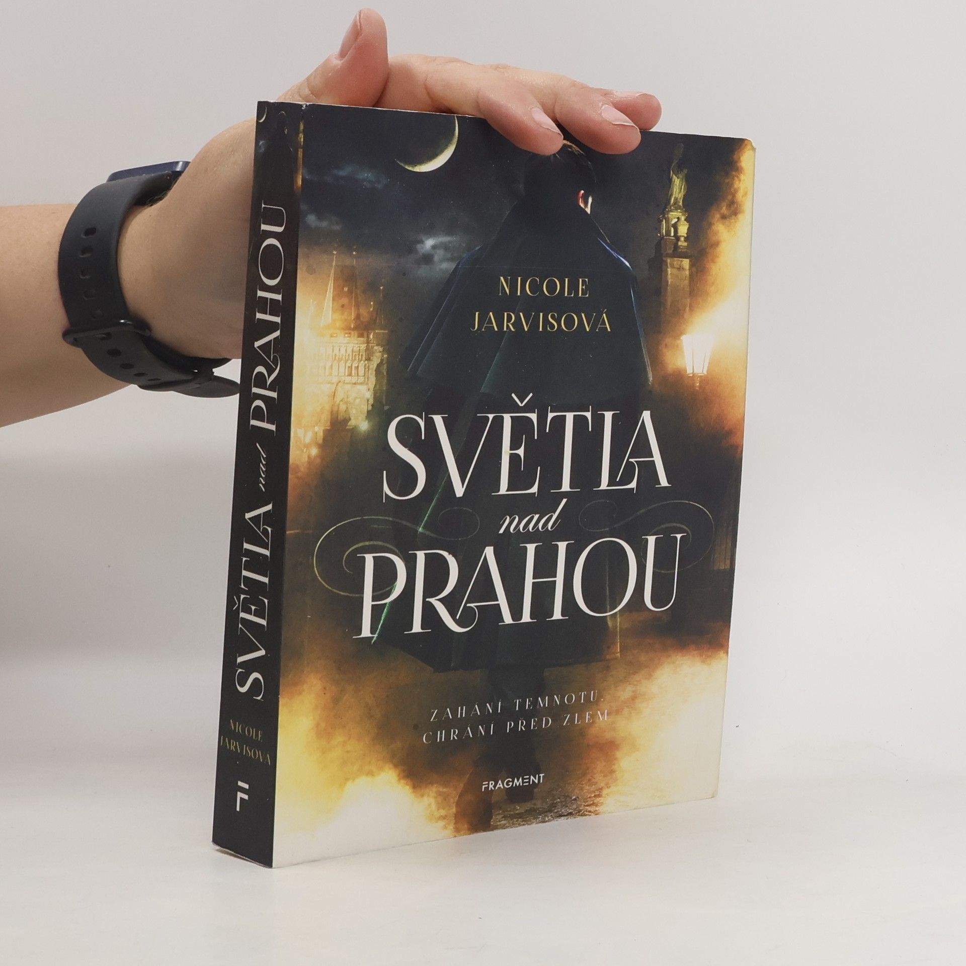 Nicole Jarvis Světla nad Prahou