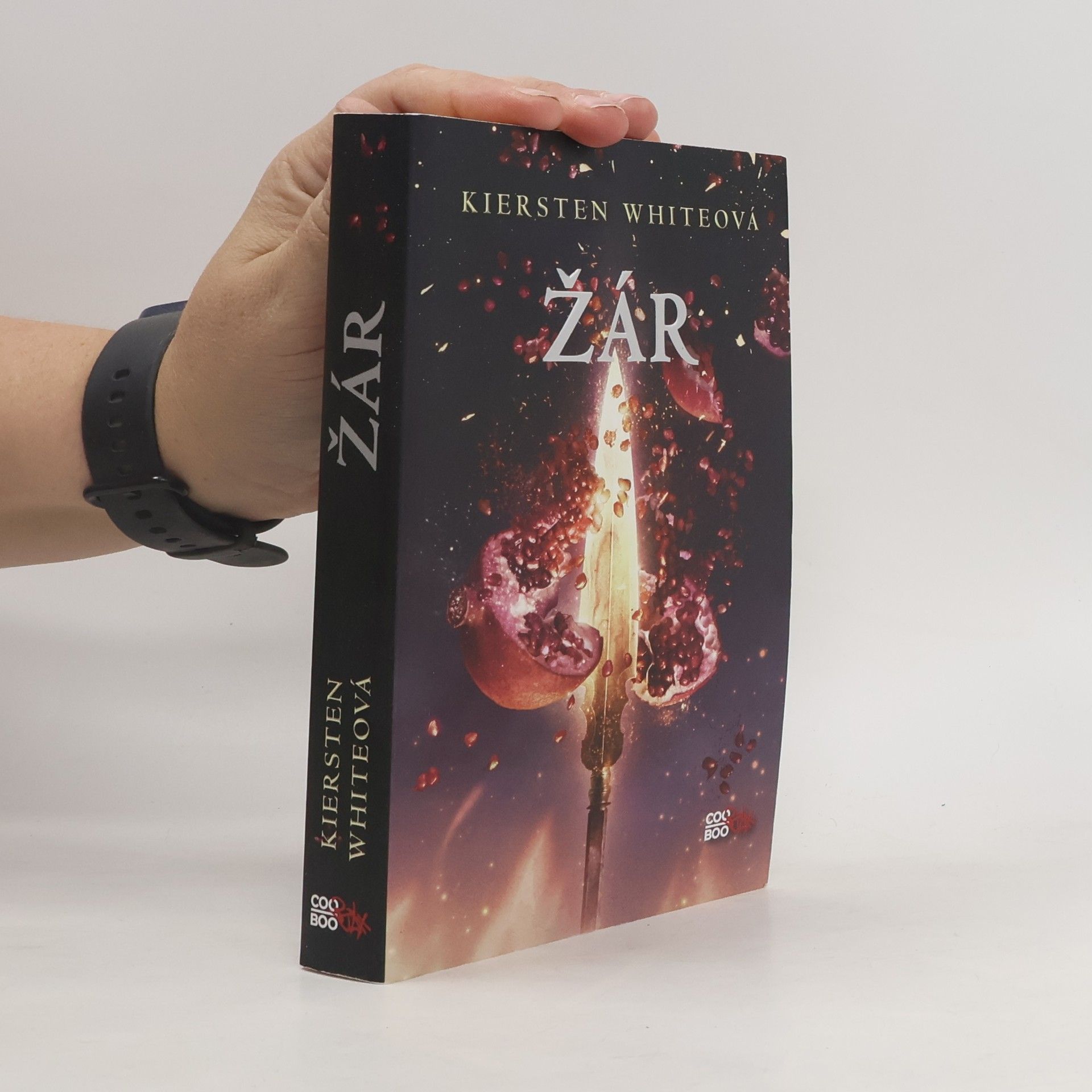 Kiersten White Žár