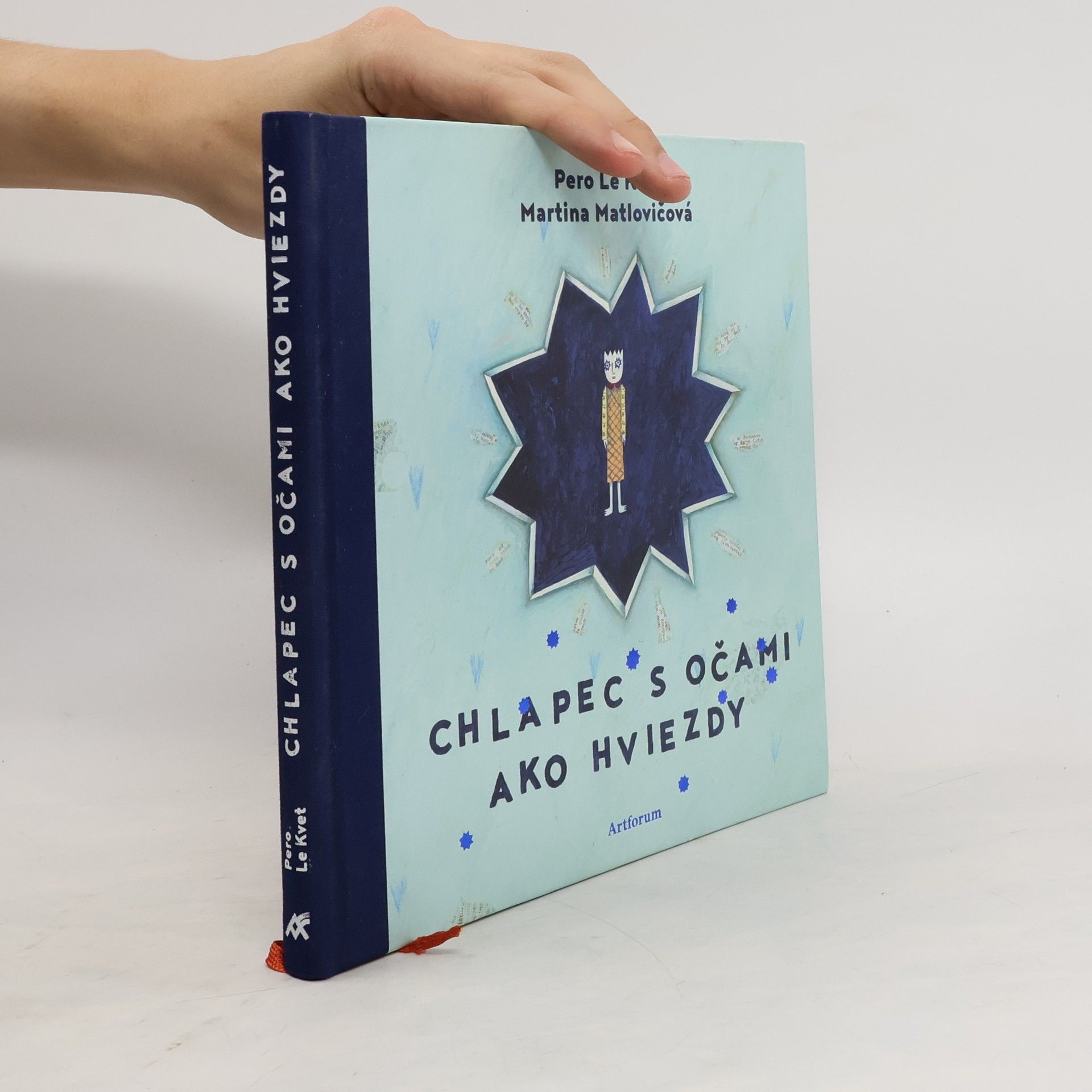 Chlapec s očami ako hviezdy