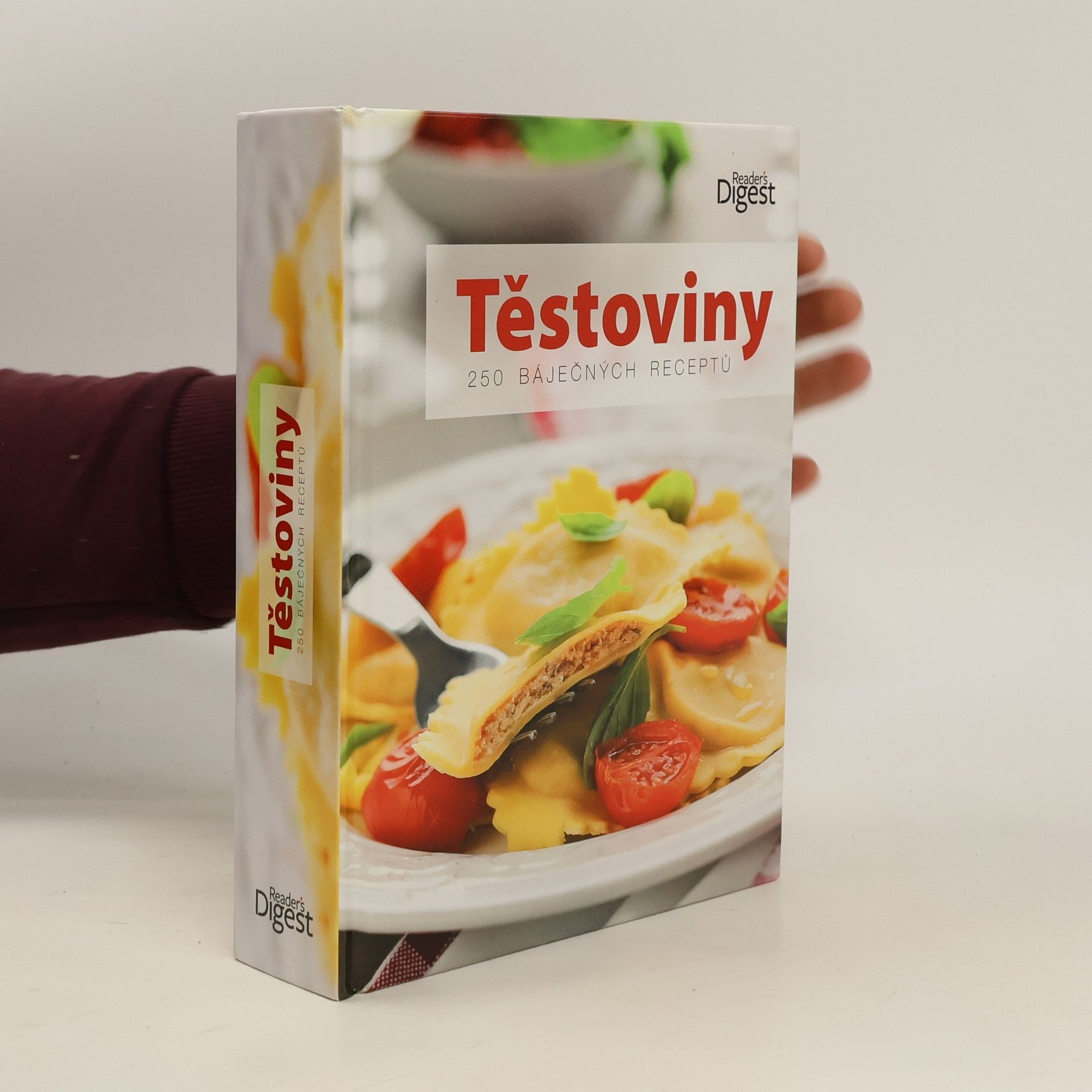 Auteurscollectief Těstoviny. 250 báječných receptů