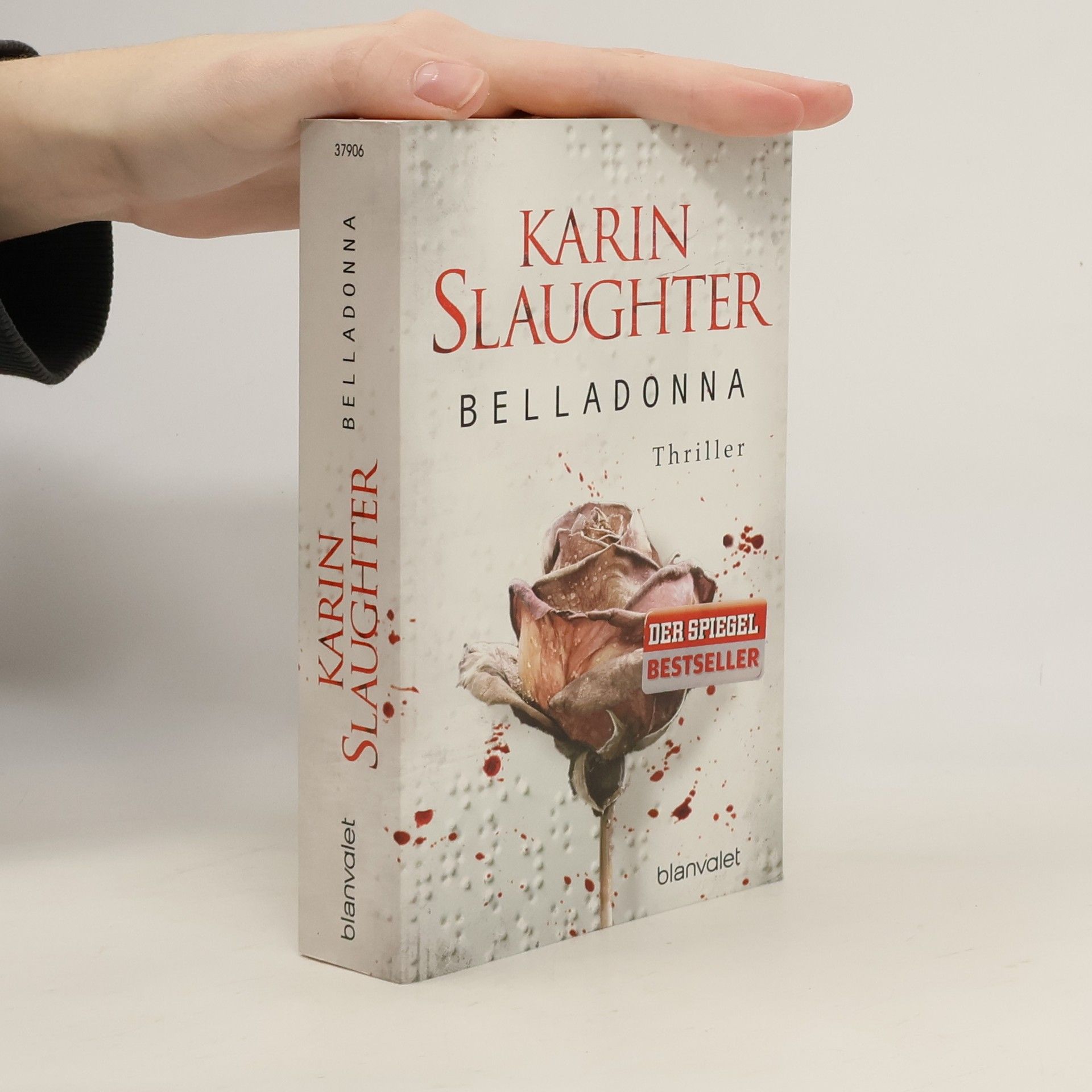 Karin Slaughter Belladonna