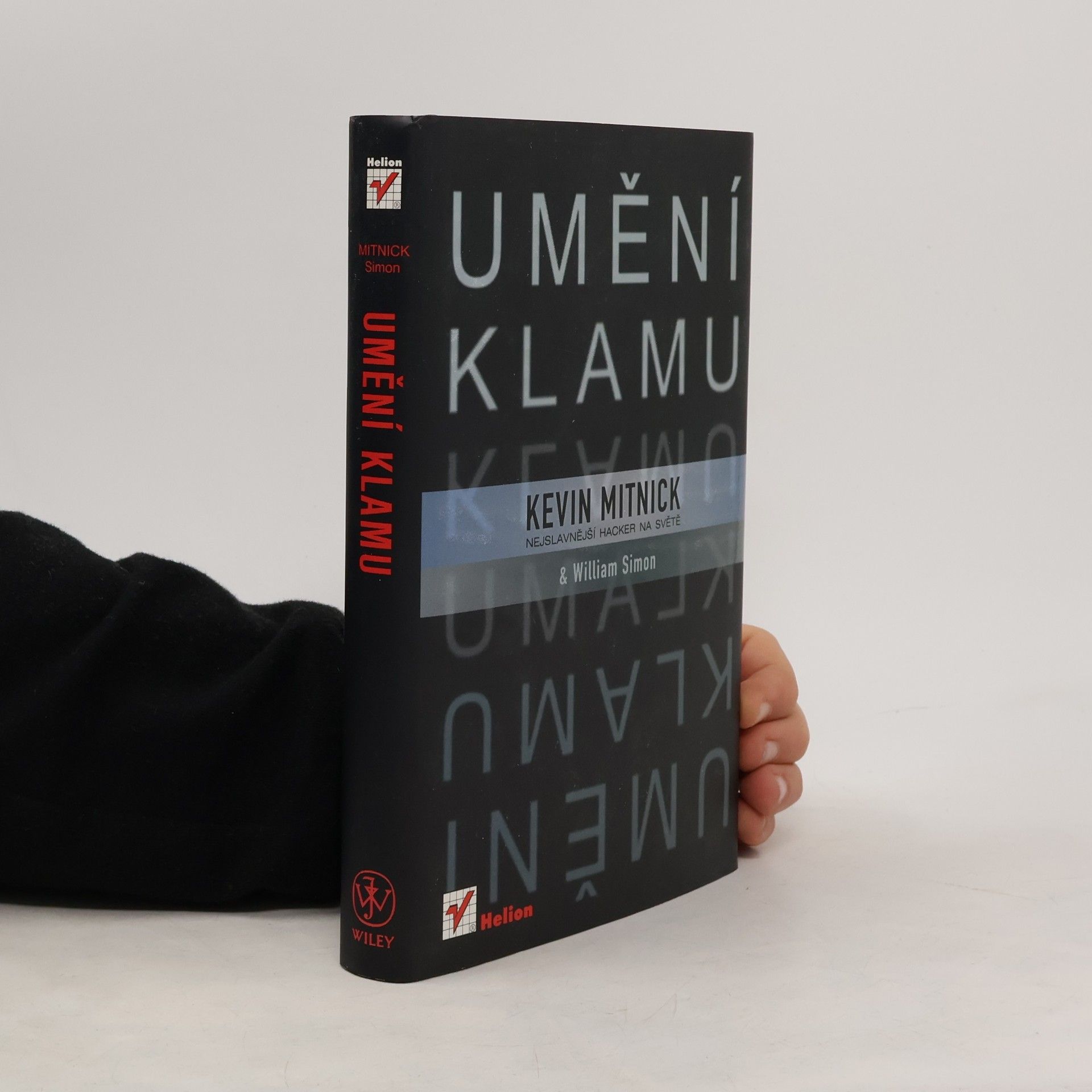 Umění klamu: Nejslavnější hacker na světě