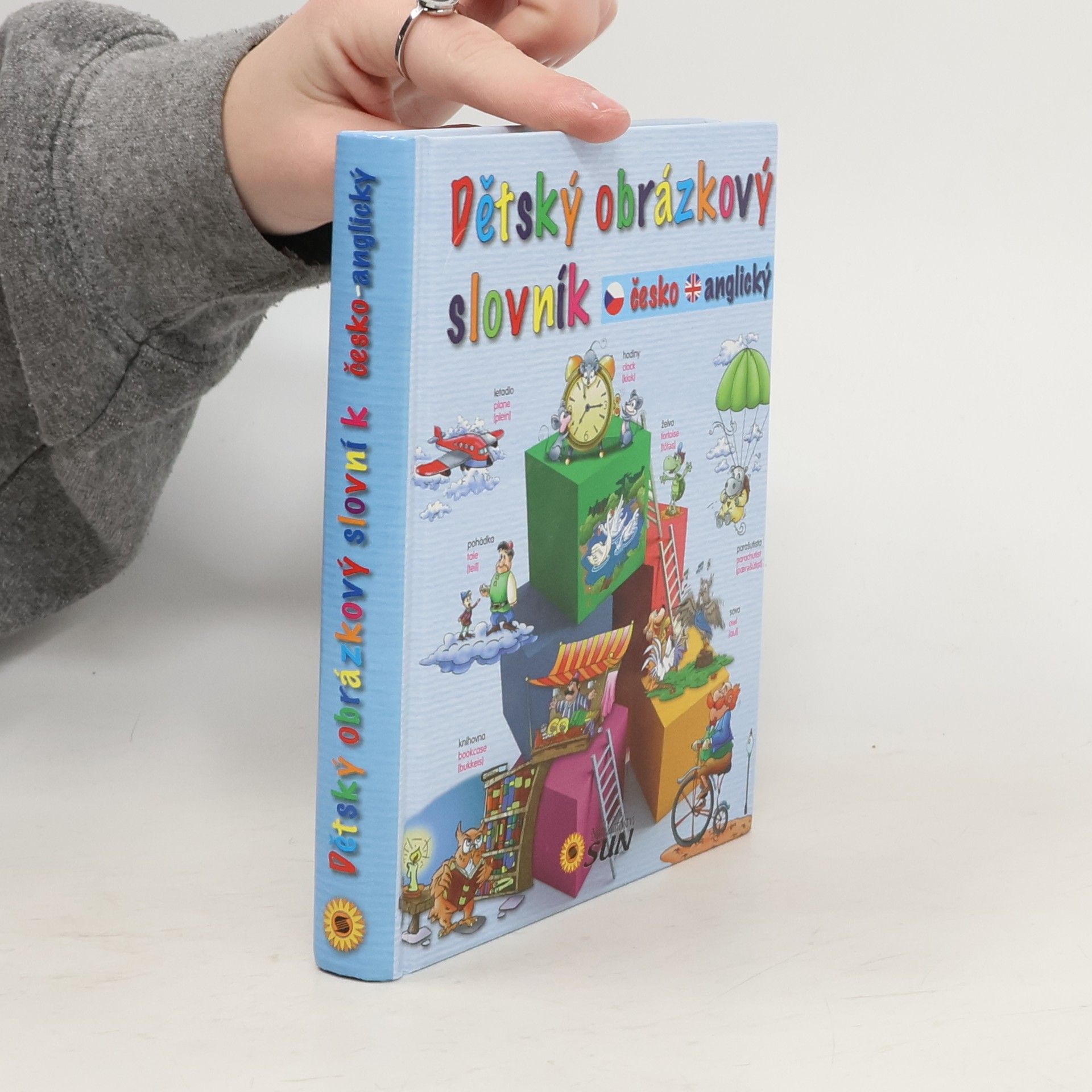 Dětský obrázkový slovník : slovník česko-anglický