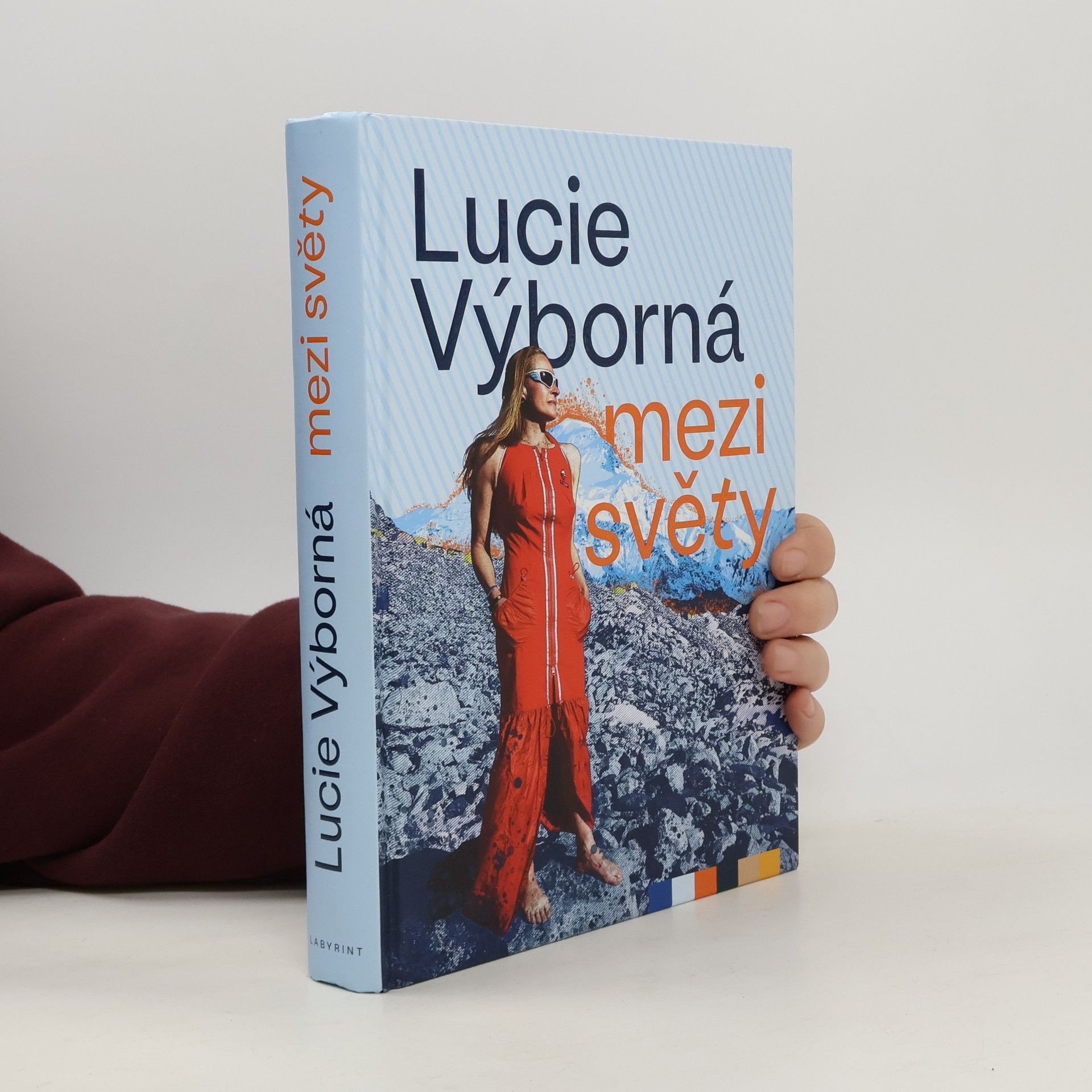 Lucie Výborná Mezi světy