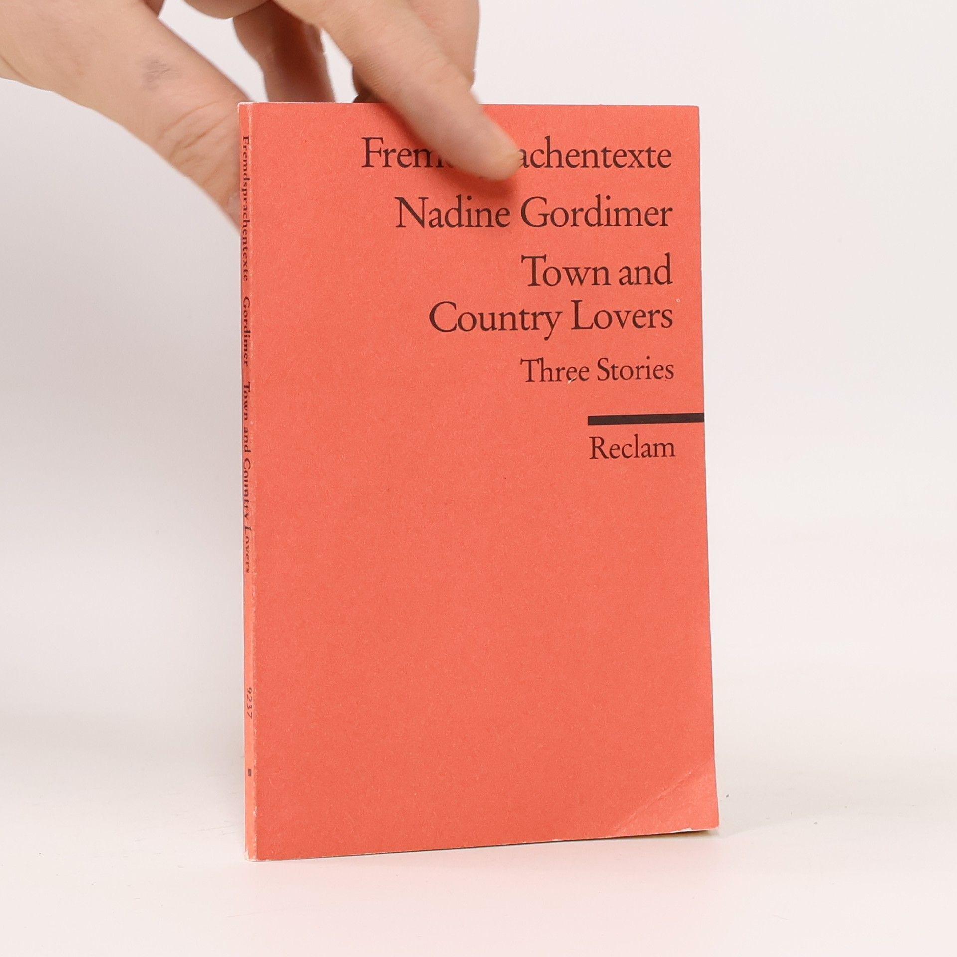 Nadine Gordimer Town and Country Lovers. Three Stories. Text in Englisch