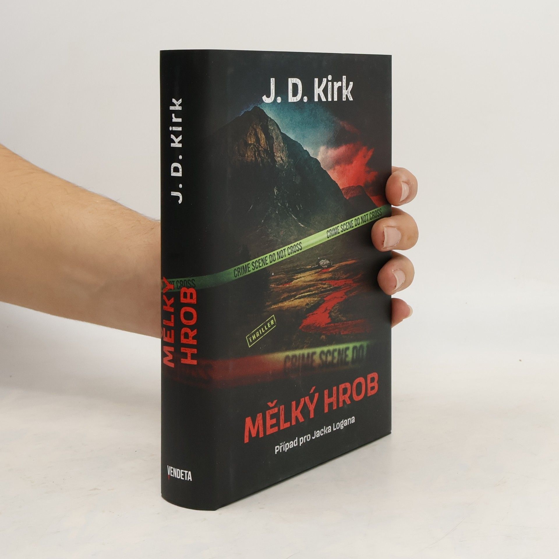 Barry Hutchison Mělký hrob