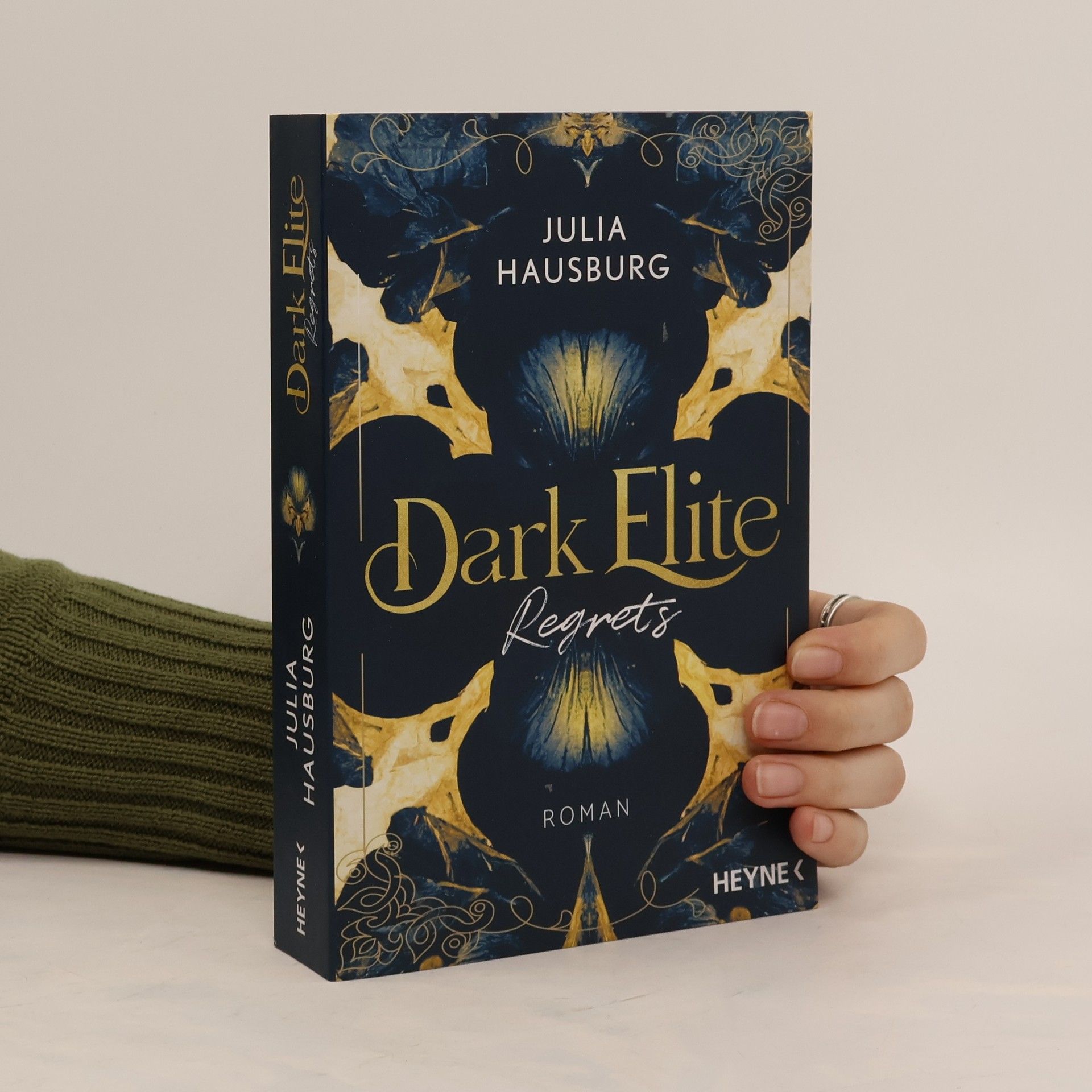 Julia Hausburg Dark Elite. Regrets