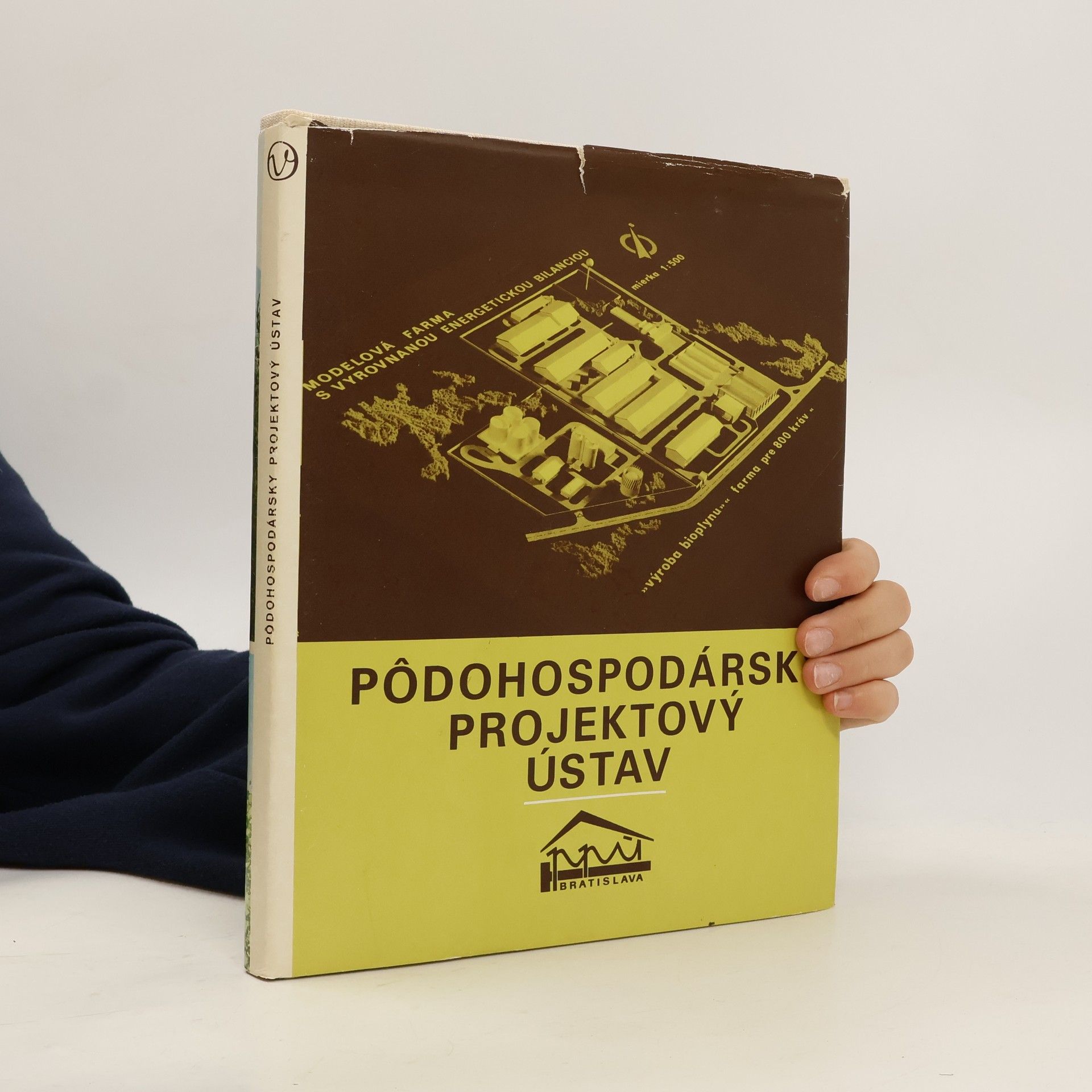 Collectif d'auteurs Pôdohospodársky projektový ústav
