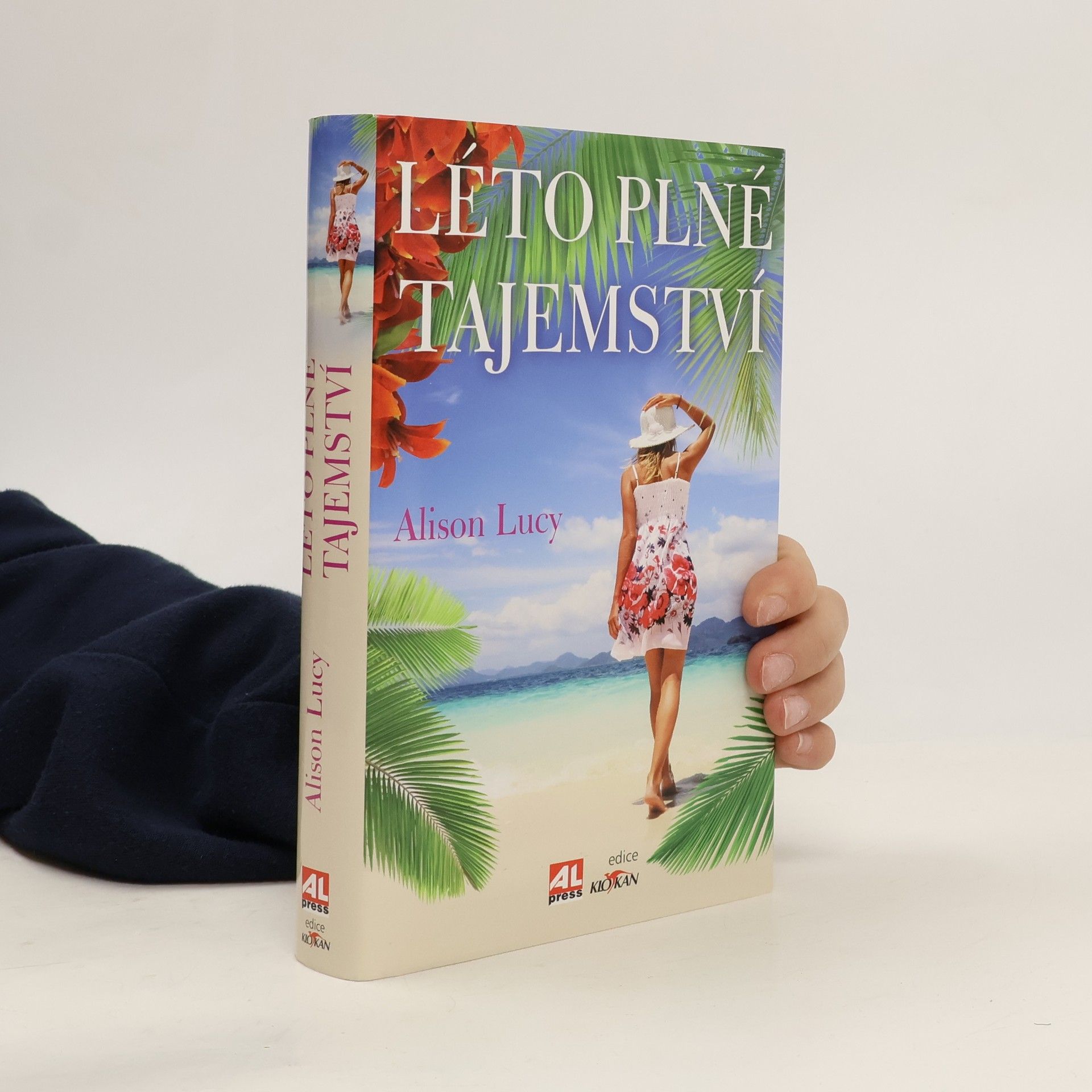 Alison Lucy Léto plné tajemství