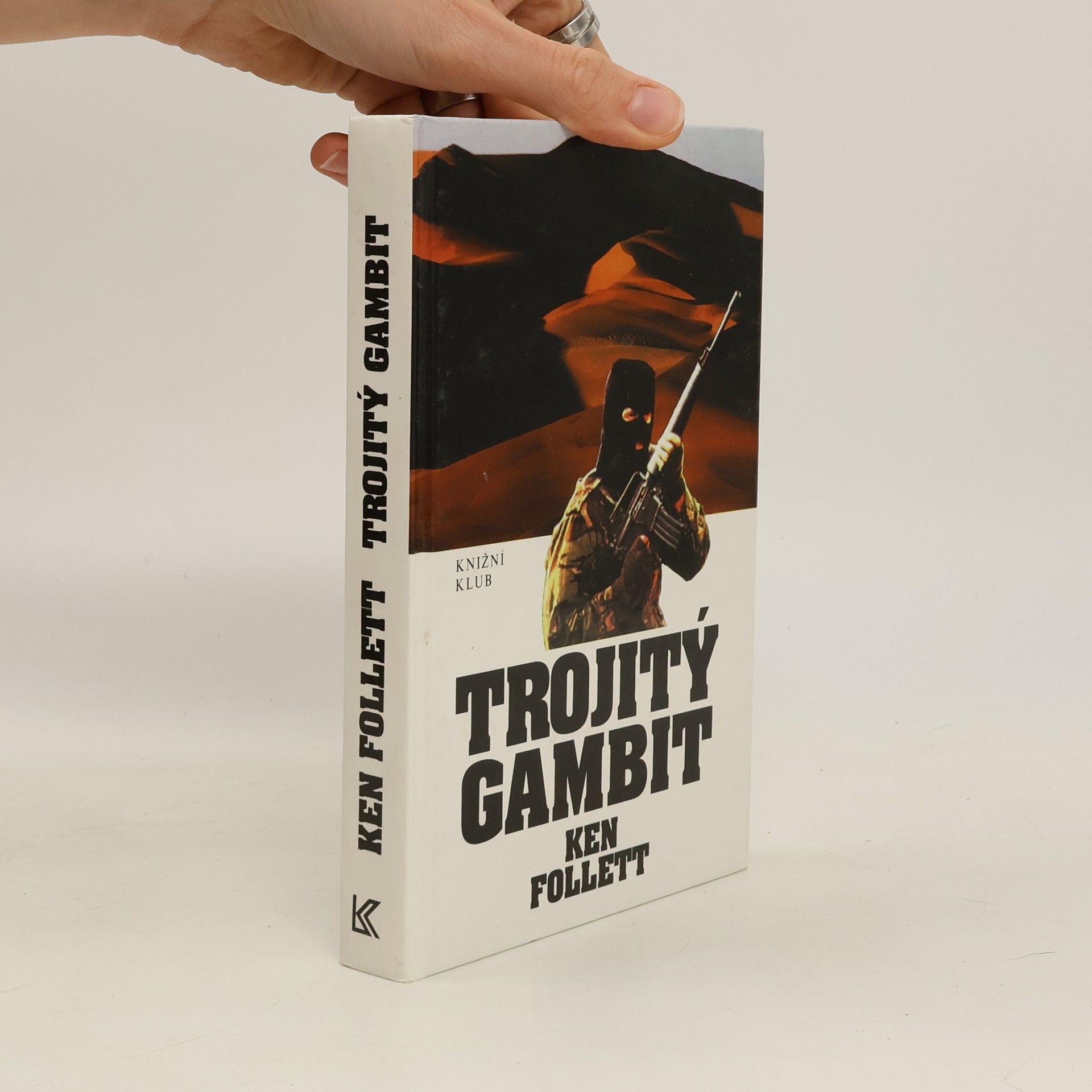 Ken Follett Trojitý gambit