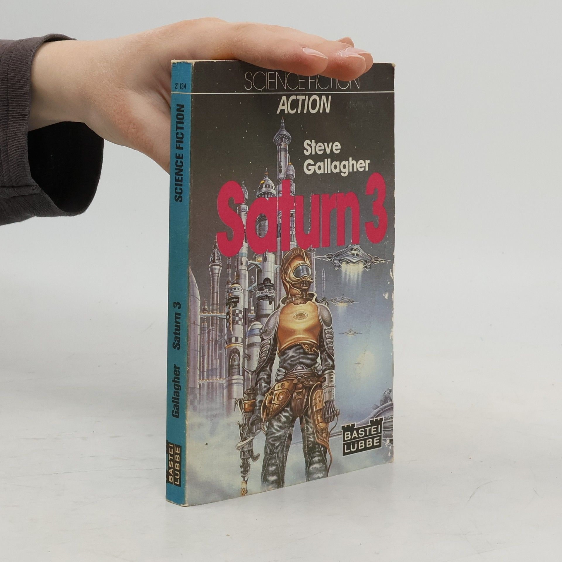 Steve Gallagher Saturn 3. Science Fiction Action
